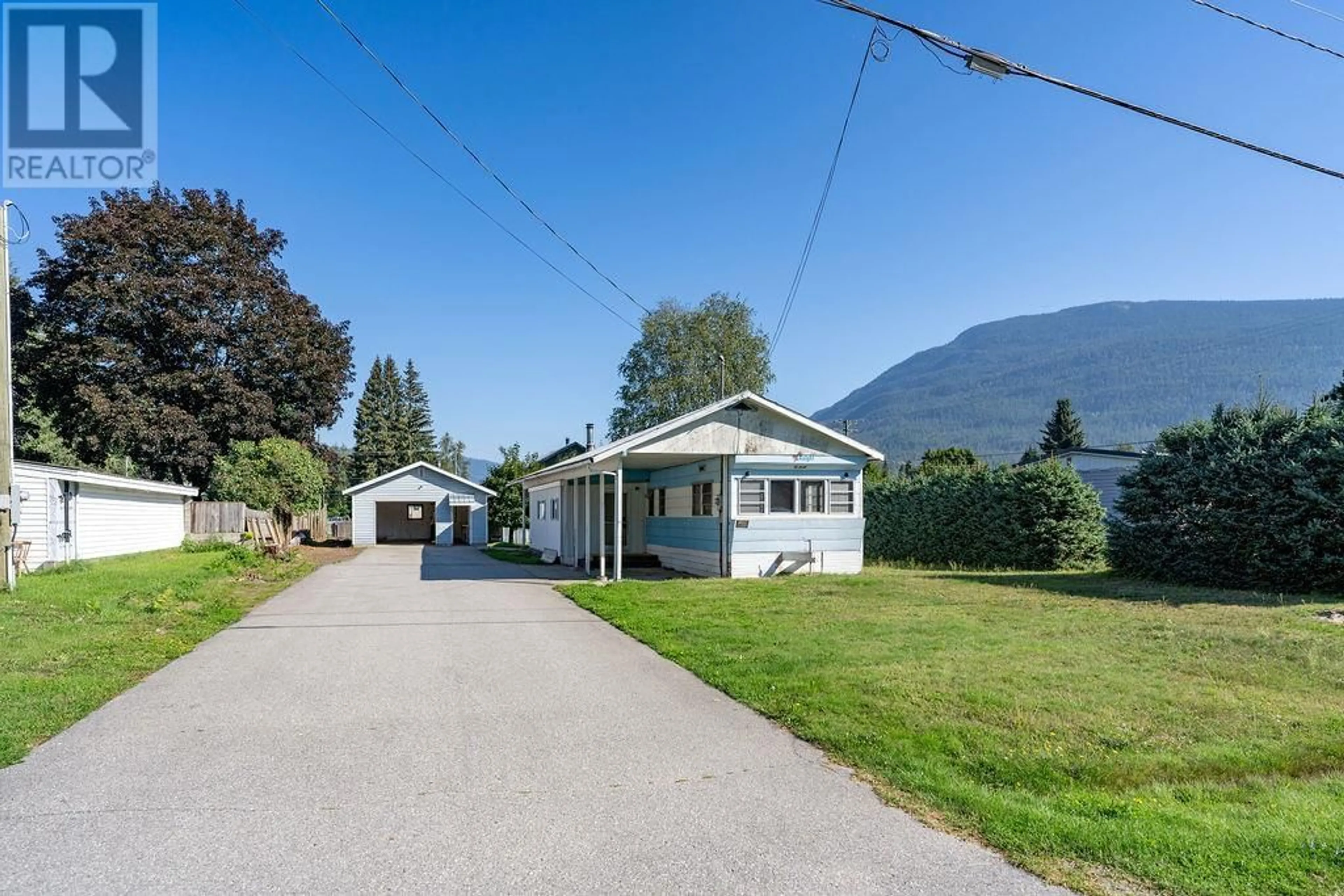 A pic from outside/outdoor area/front of a property/back of a property/a pic from drone, mountain view for 1720 Illinisky Road, Revelstoke British Columbia V0E2S0