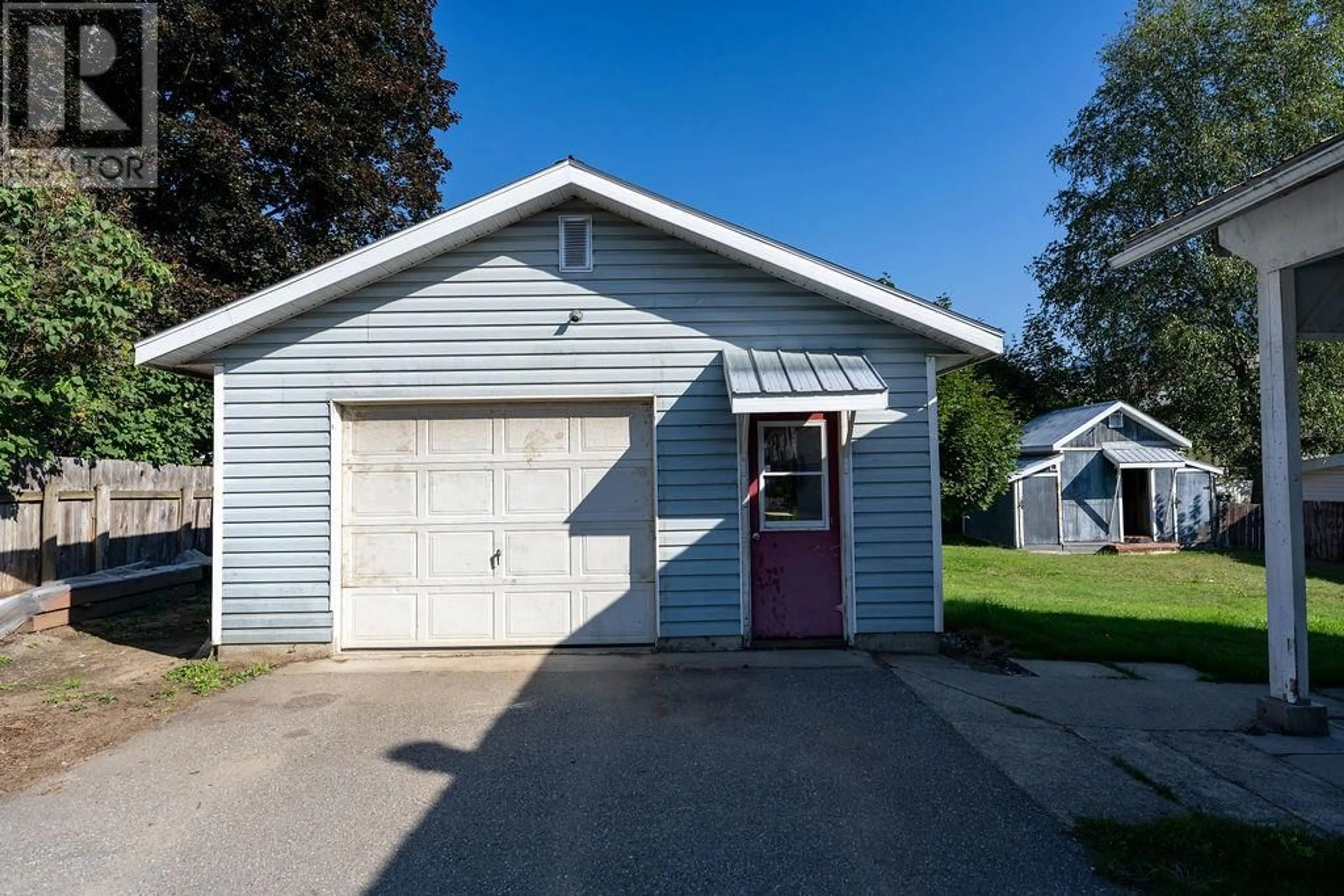 Indoor garage for 1720 Illinisky Road, Revelstoke British Columbia V0E2S0