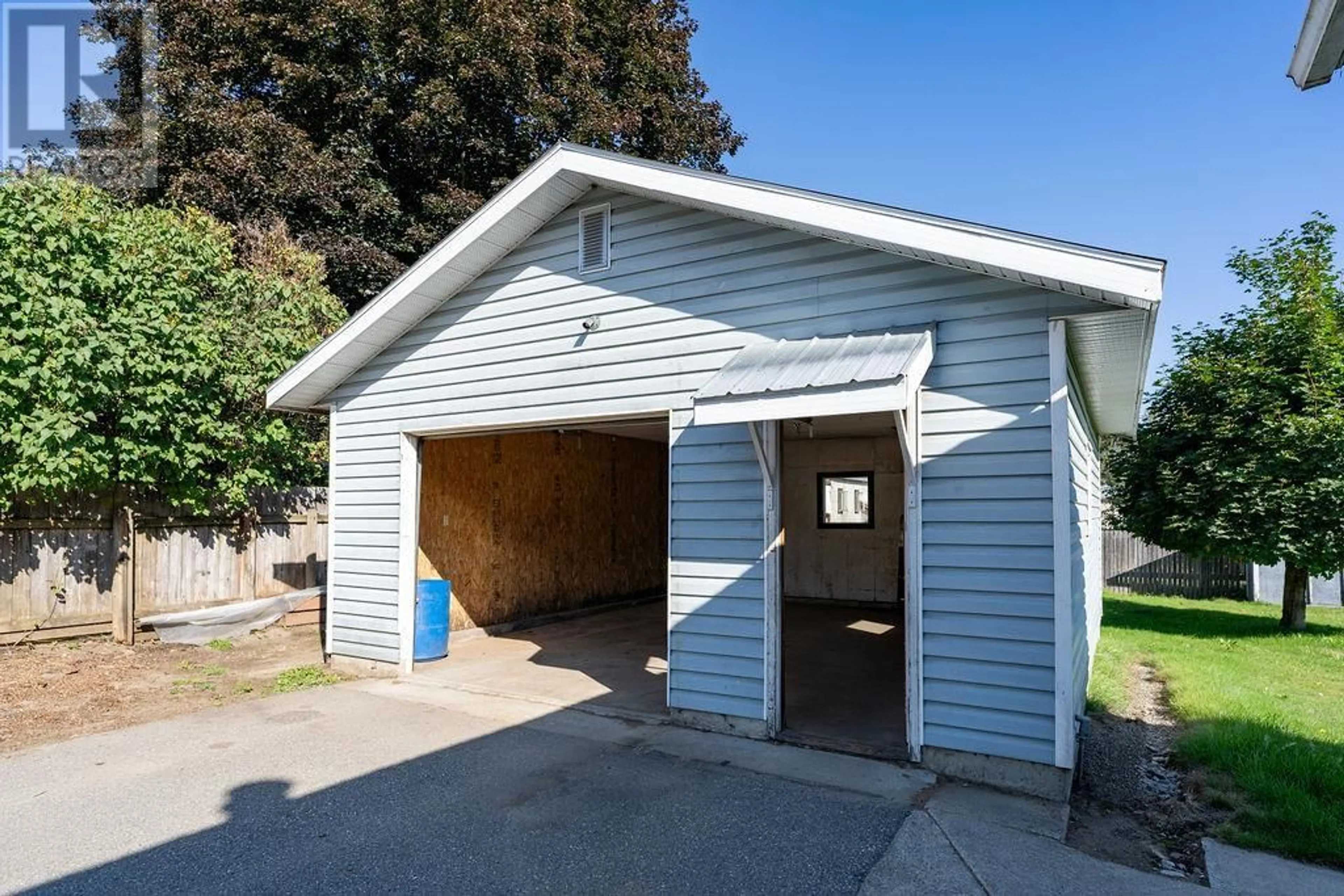 Indoor garage for 1720 Illinisky Road, Revelstoke British Columbia V0E2S0