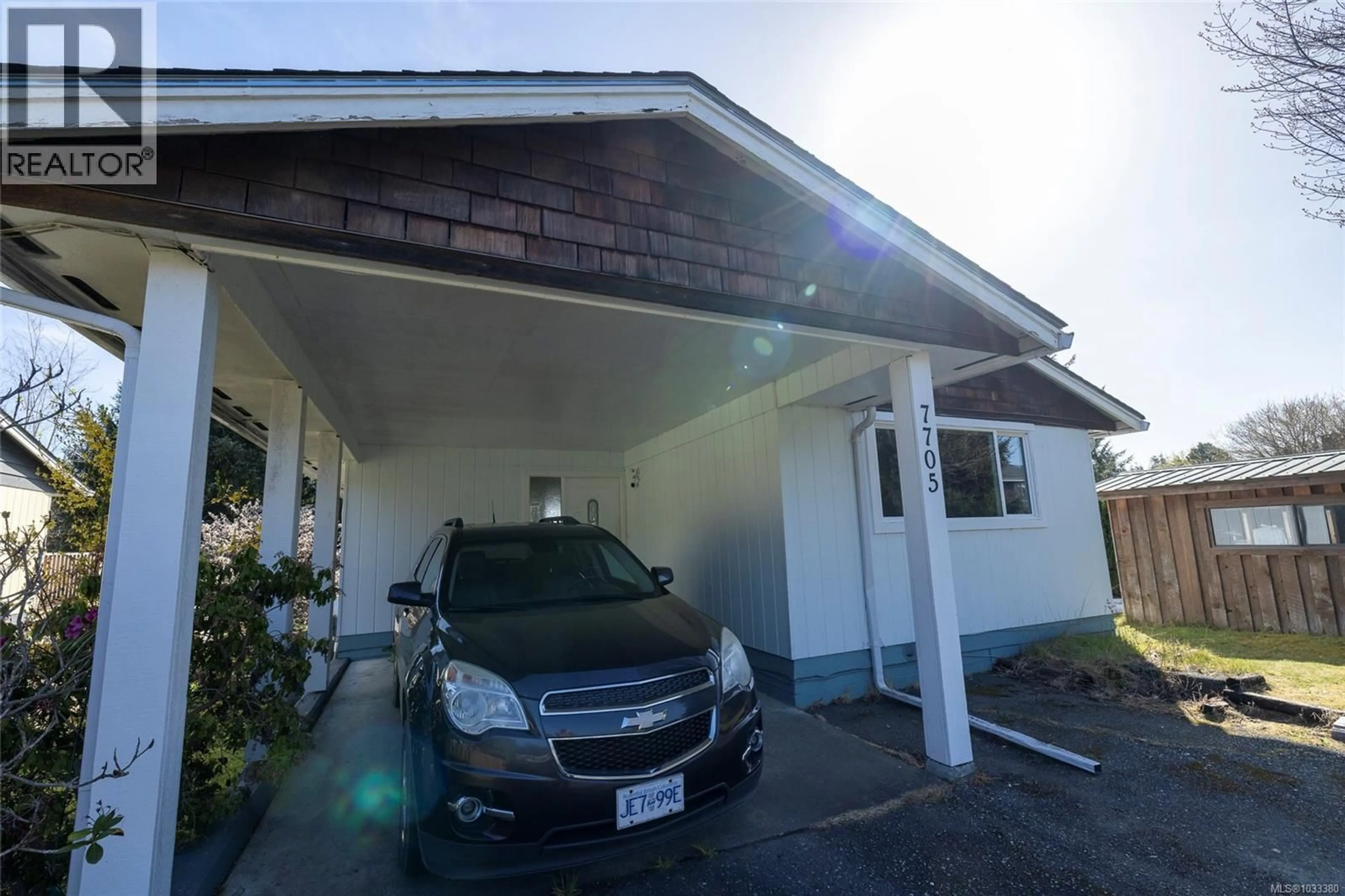 Indoor garage for 7705 PARK DRIVE, Port Hardy British Columbia V0N2P0