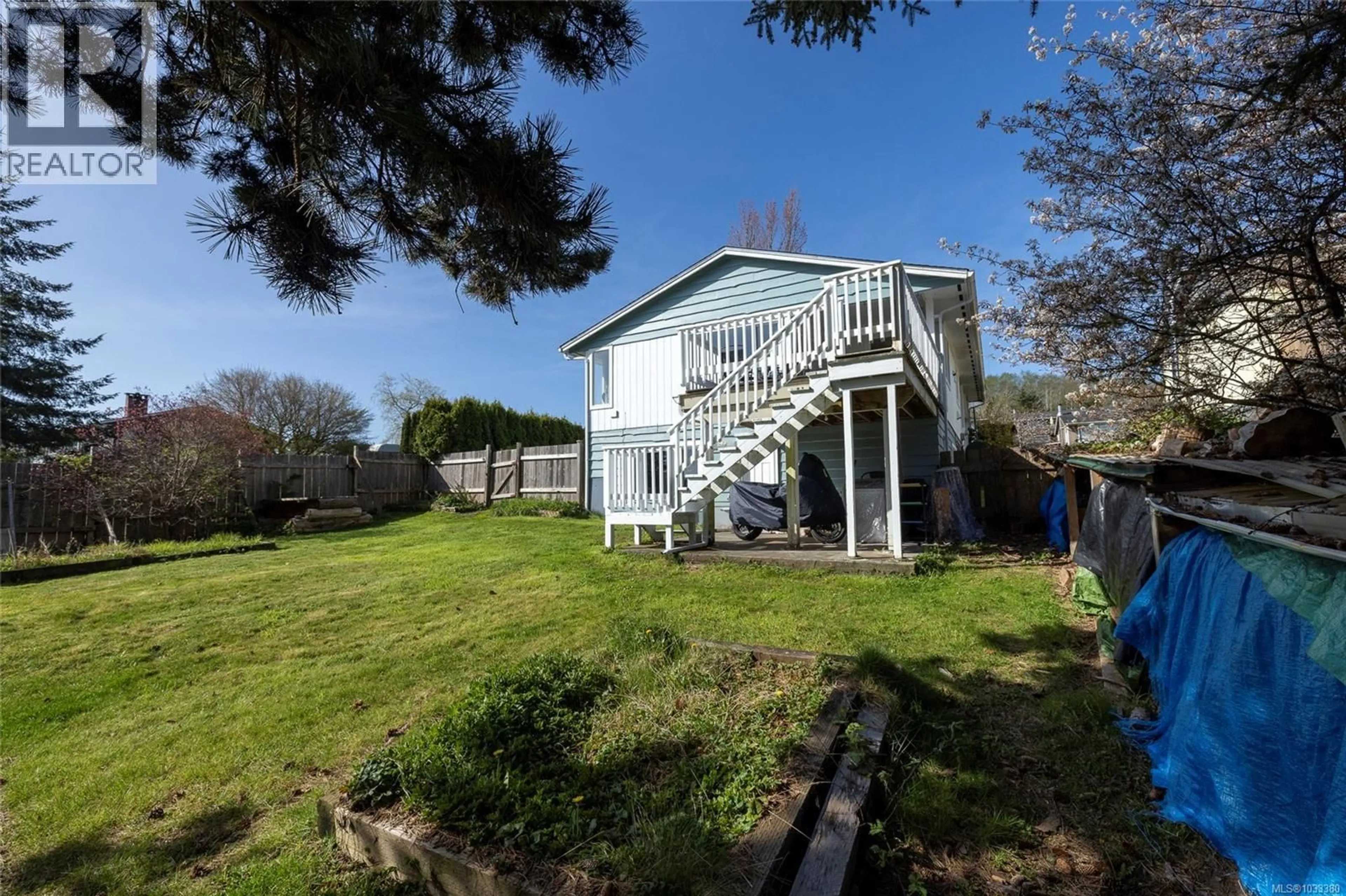 A pic from outside/outdoor area/front of a property/back of a property/a pic from drone, water/lake/river/ocean view for 7705 PARK DRIVE, Port Hardy British Columbia V0N2P0