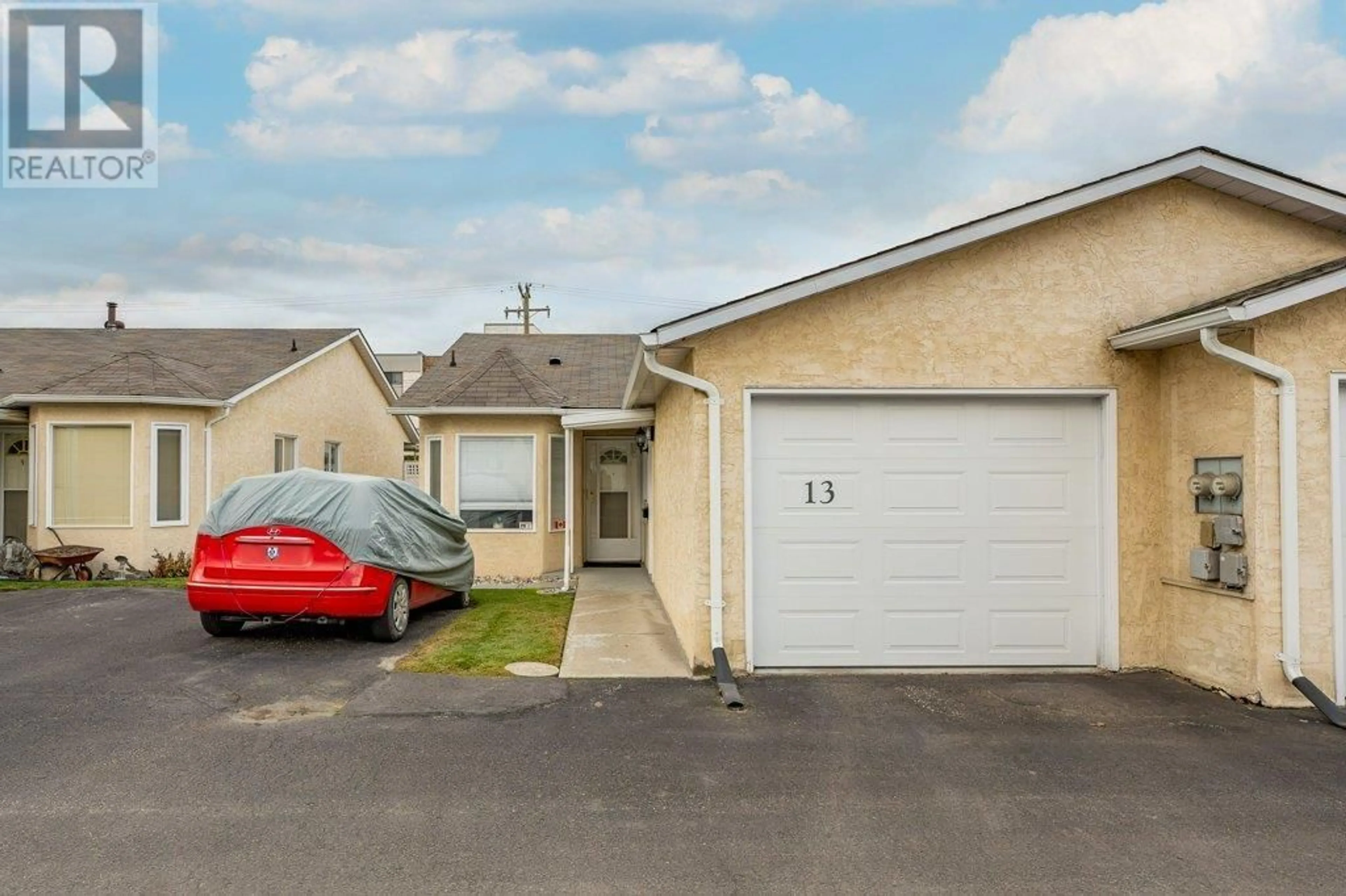 Indoor garage for 3603 27 Avenue Unit# 13, Vernon British Columbia V1T1S5