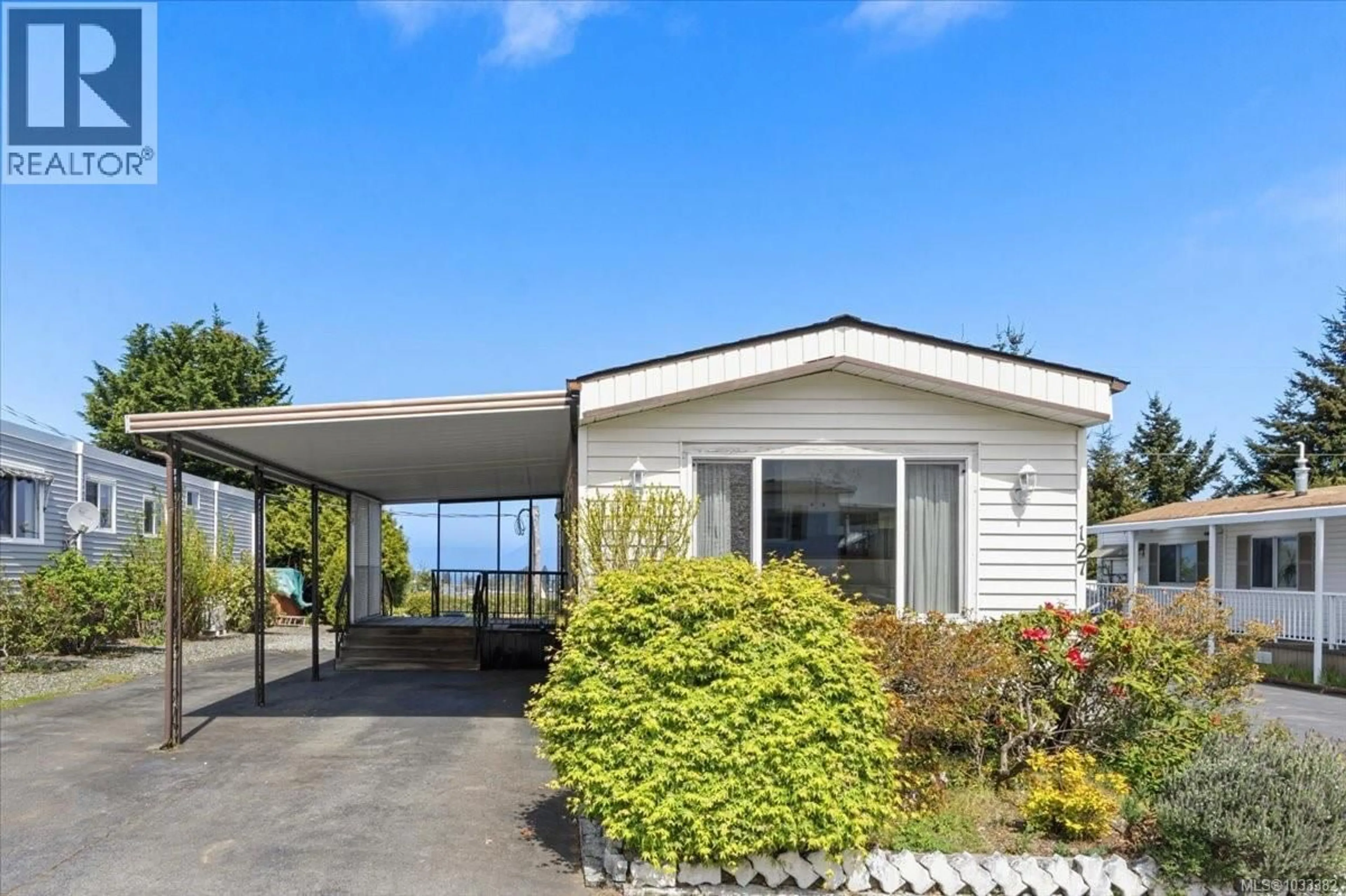 Home with vinyl exterior material, water/lake/river/ocean view for 127 - 6325 METRAL DRIVE, Nanaimo British Columbia V9T6P9