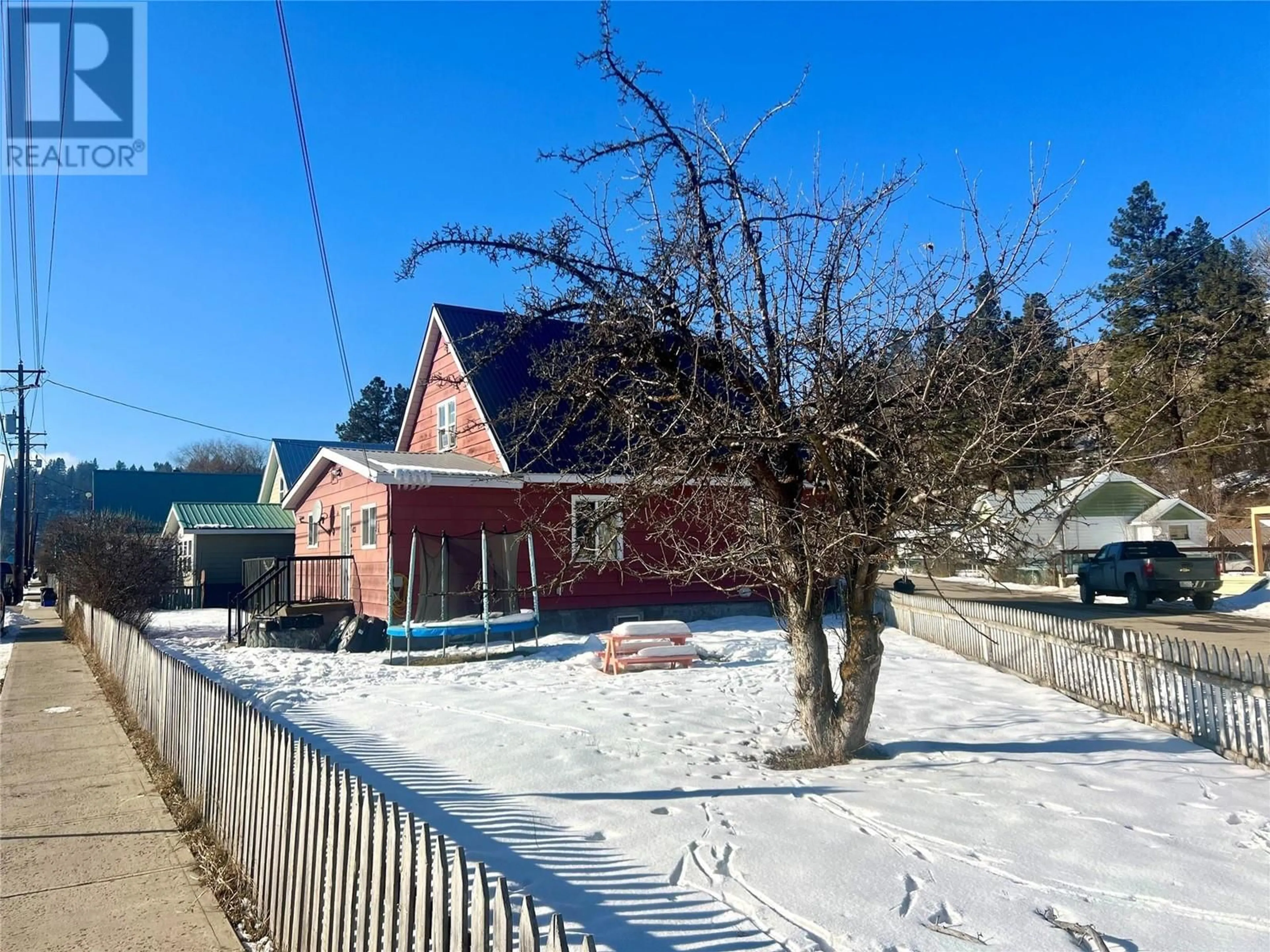 A pic from outside/outdoor area/front of a property/back of a property/a pic from drone, street for 423 SIMILKAMEEN Avenue, Princeton British Columbia V0X1W0