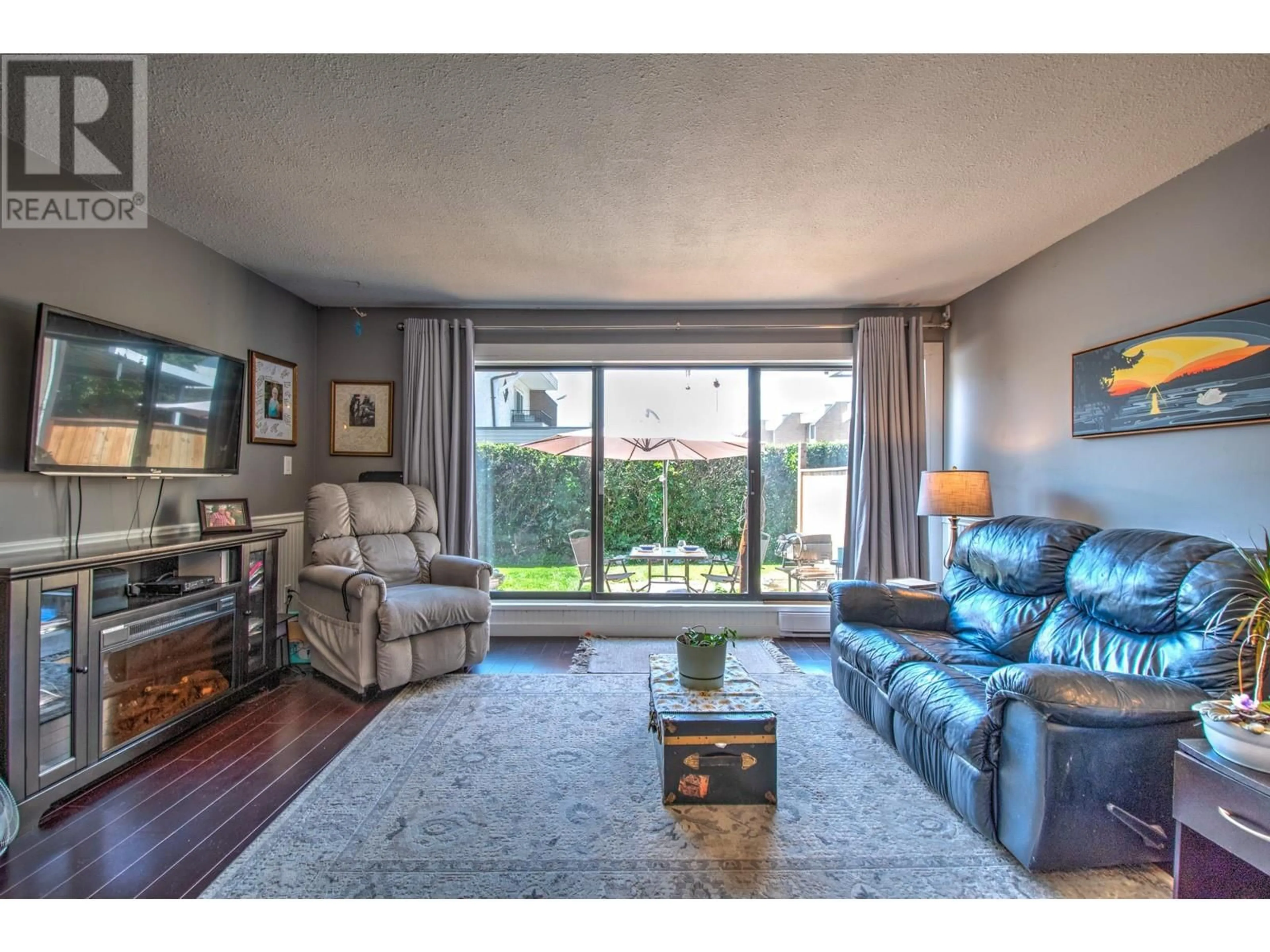 Living room with furniture, unknown for 120 - 4100 24 AVENUE, Vernon British Columbia V1T1M2