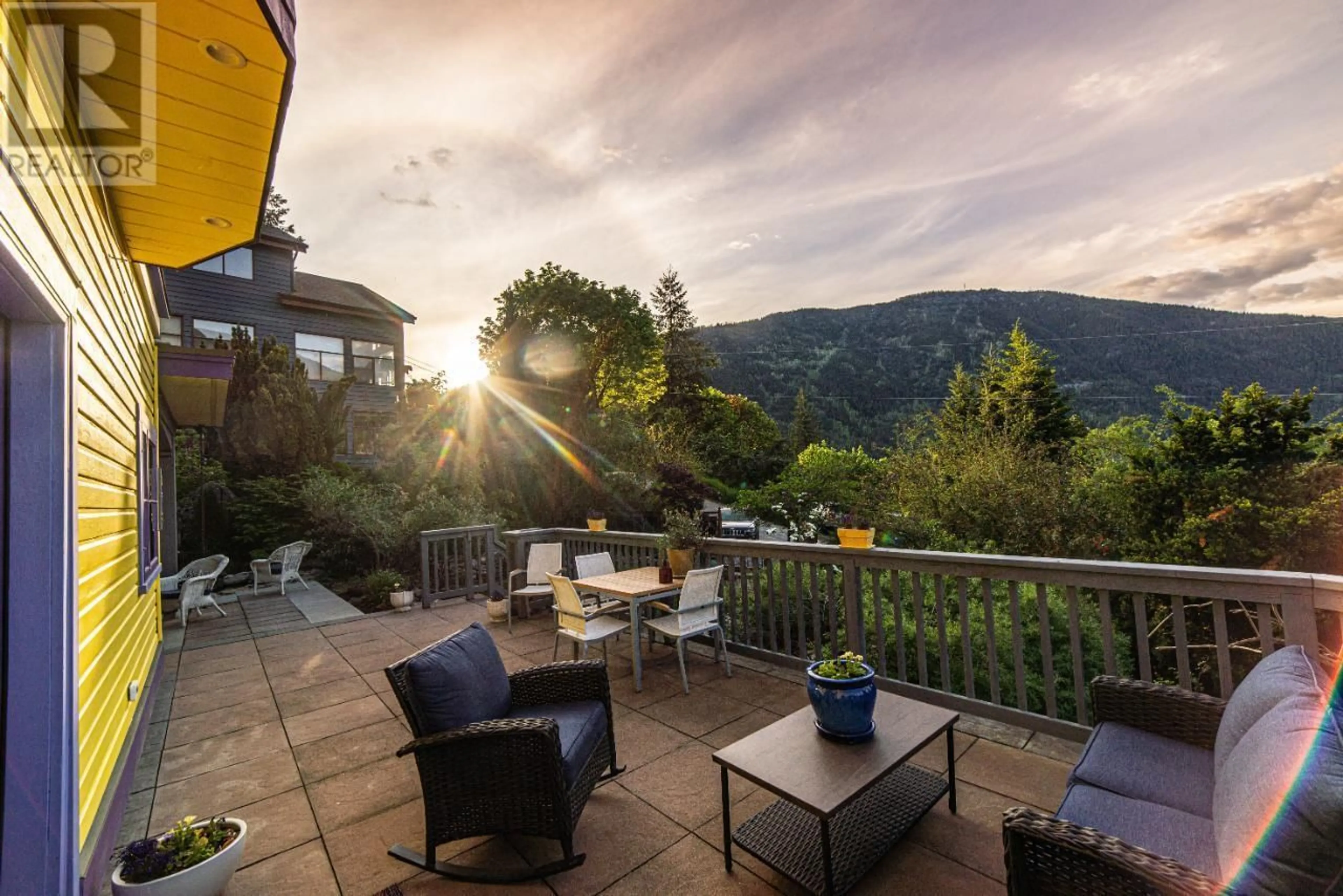 Patio, mountain view for 128 UNION Street, Nelson British Columbia V1L4A2