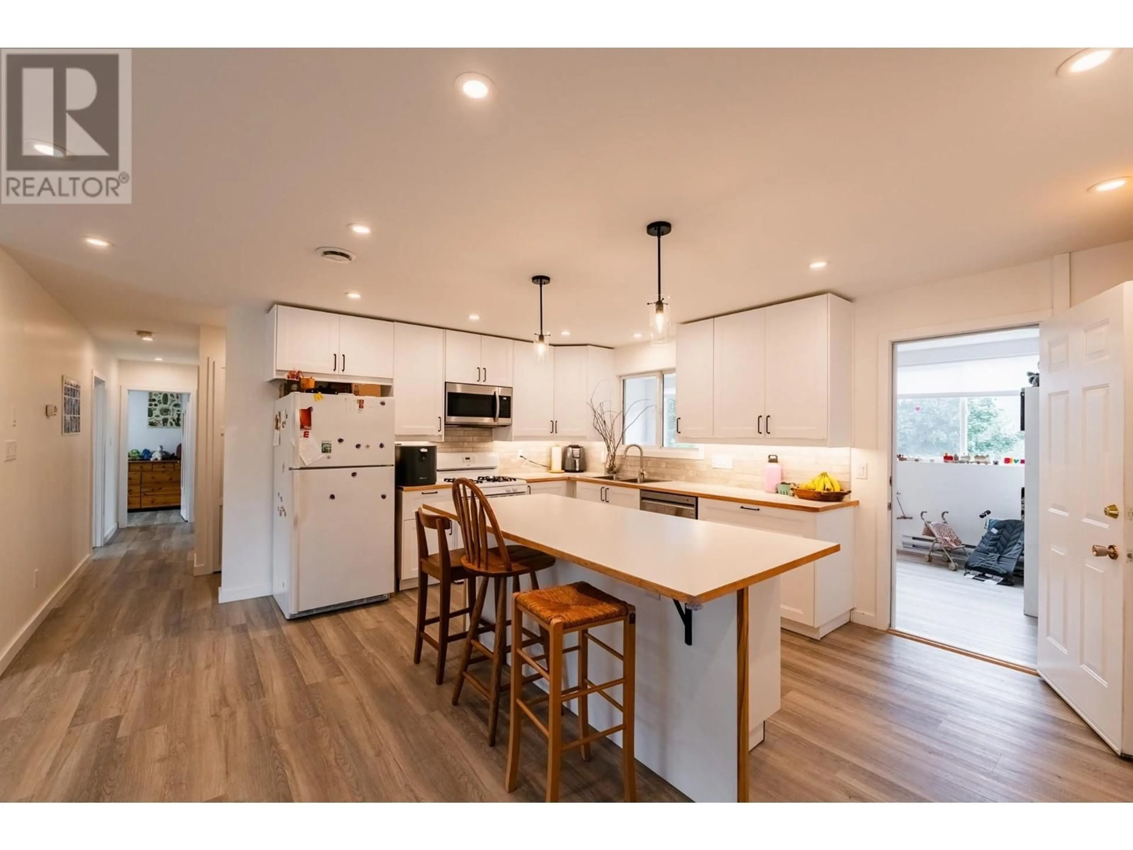 Open concept kitchen, unknown for 605 SEVENTH Street, Nelson British Columbia V1L2Z8