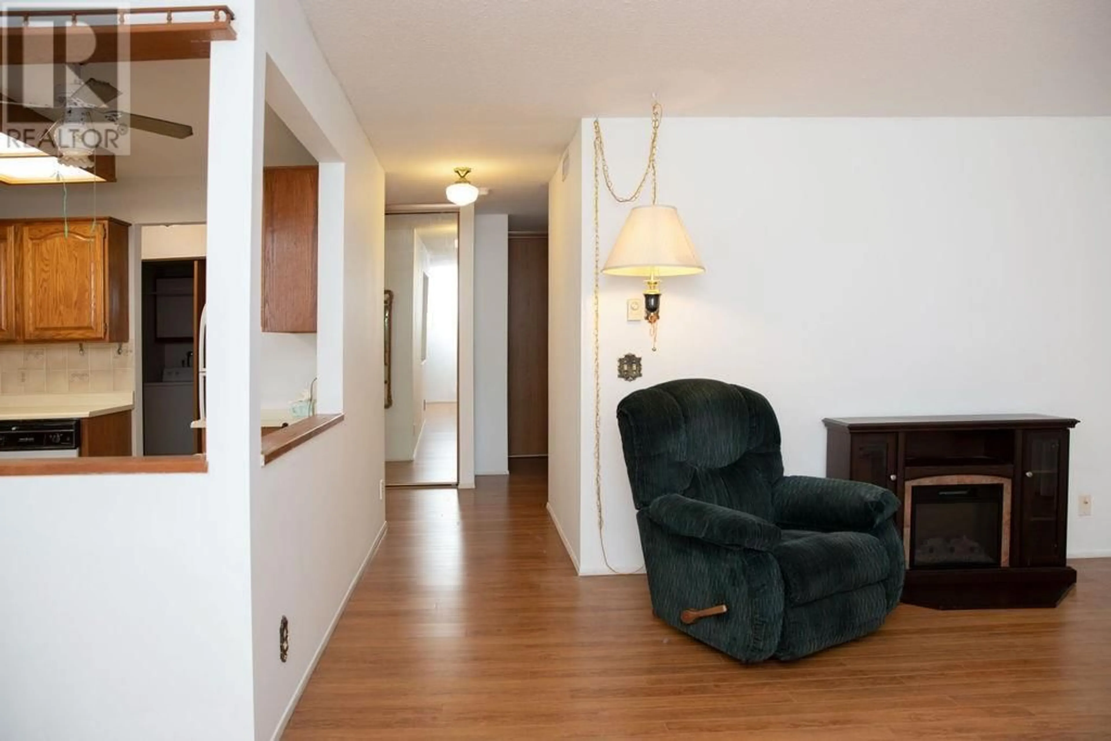 Unknown for 207 - 1610 GORDON DRIVE, Kelowna British Columbia V1Y3G9