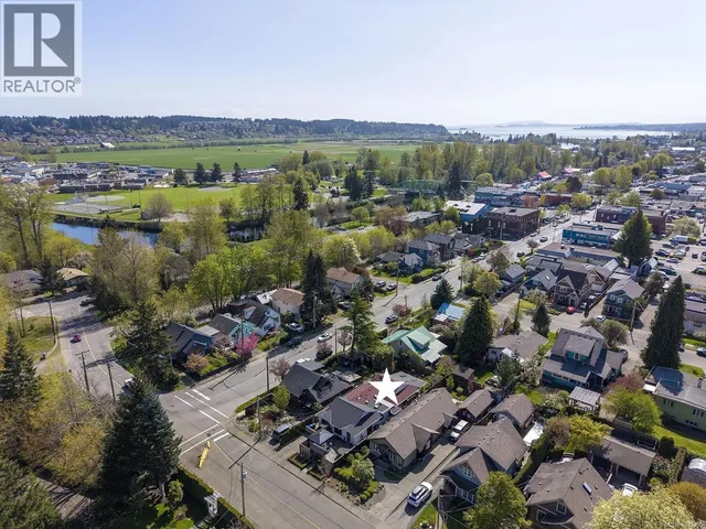 B - 226 1ST STREET, Courtenay 2