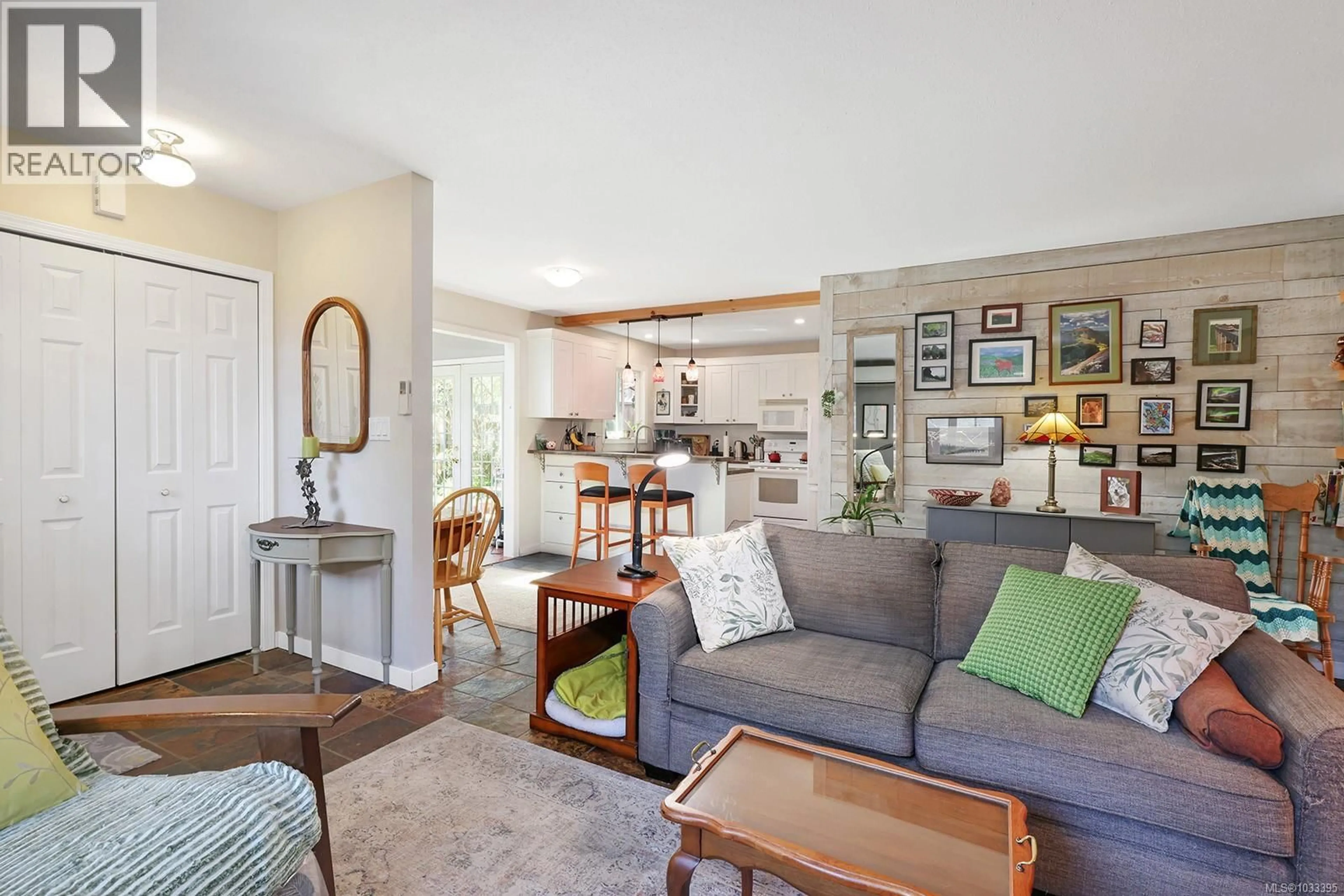 Living room with furniture, unknown for B - 226 1ST STREET, Courtenay British Columbia V9N1A6