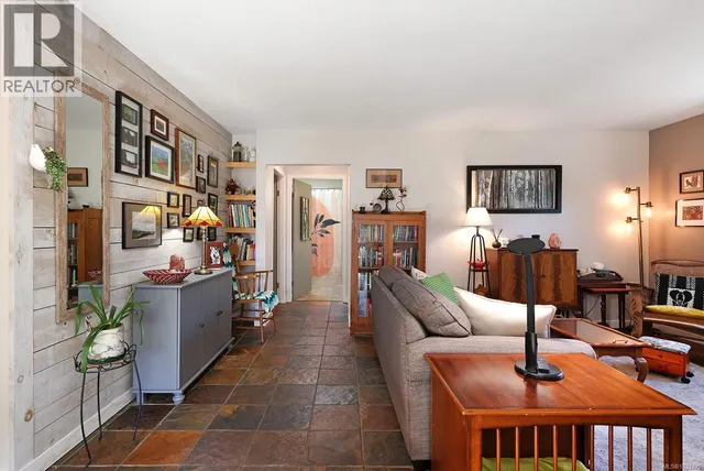 B - 226 1ST STREET, Courtenay 5