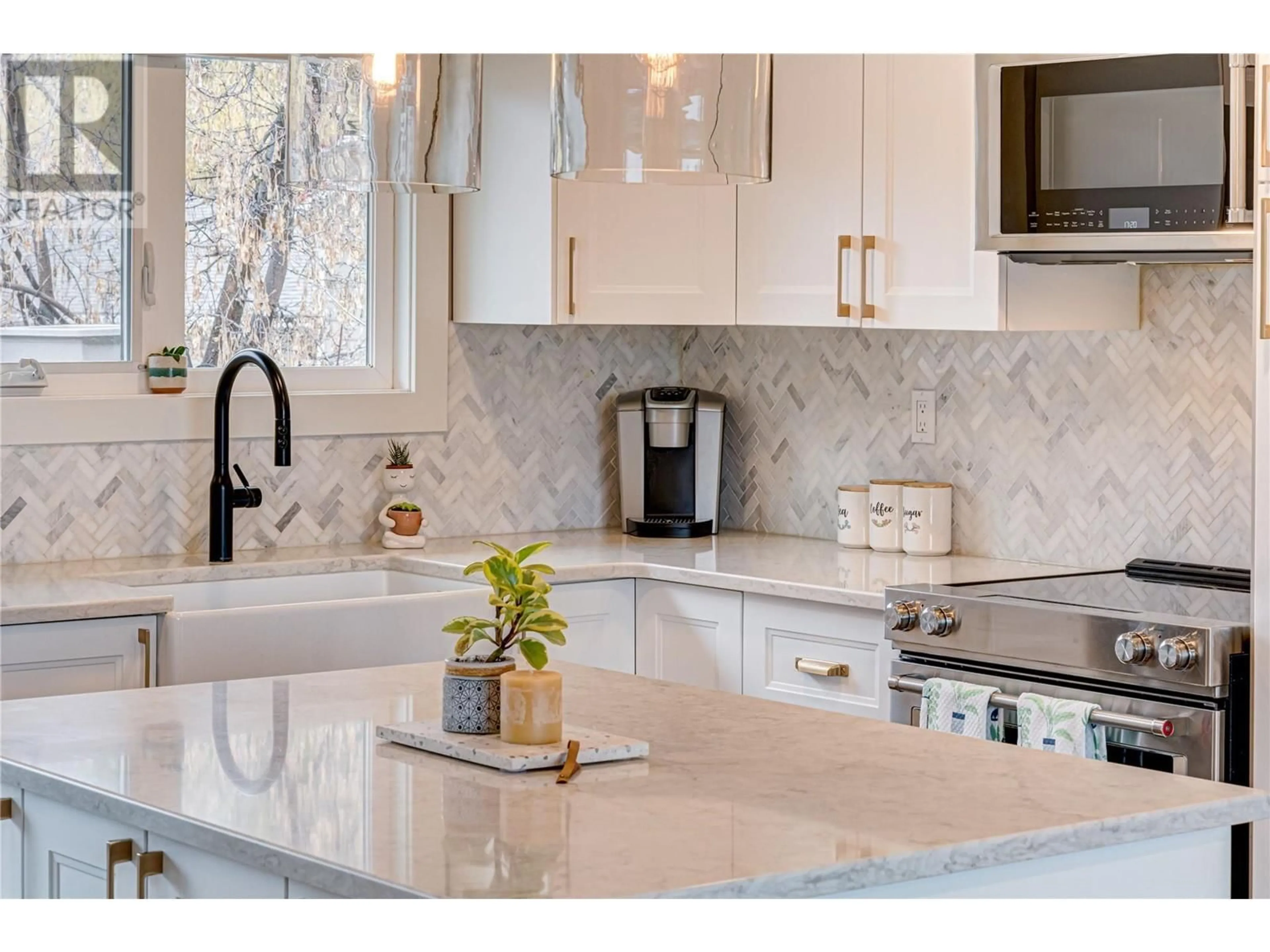 Contemporary kitchen, ceramic/tile floor for 414 White Birch Crescent, Sparwood British Columbia V0B2G0