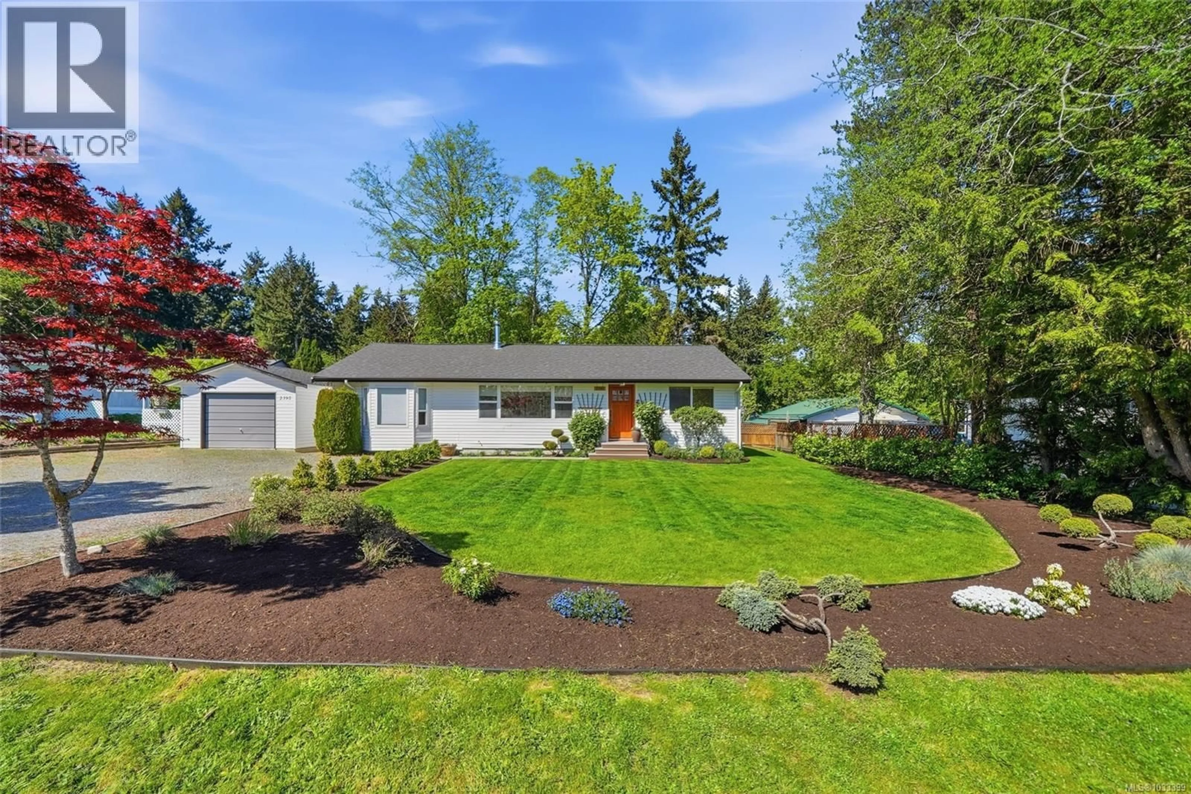 Home with vinyl exterior material, street for 2395 COLLINS CRESCENT, Nanoose Bay British Columbia V9P9K4