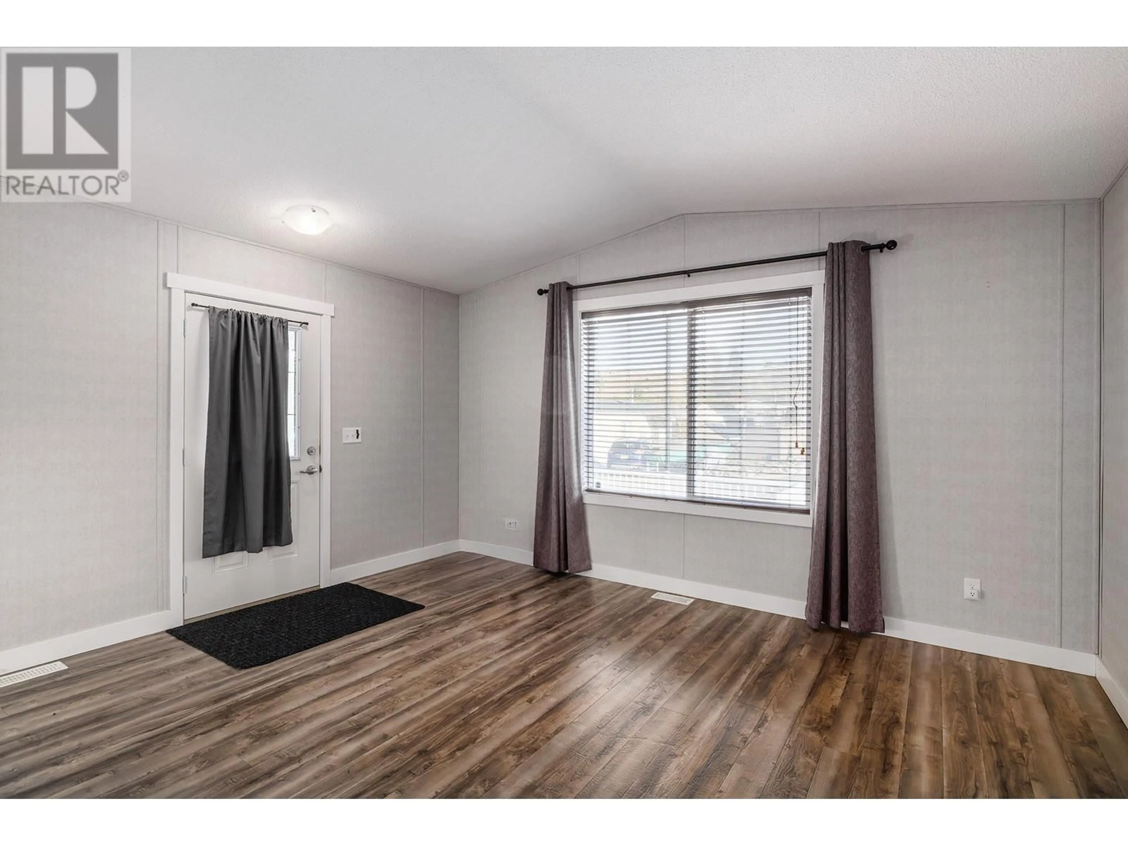 A pic of a room for 610 Katherine Road Unit# 62, Kelowna British Columbia V1Z3G2