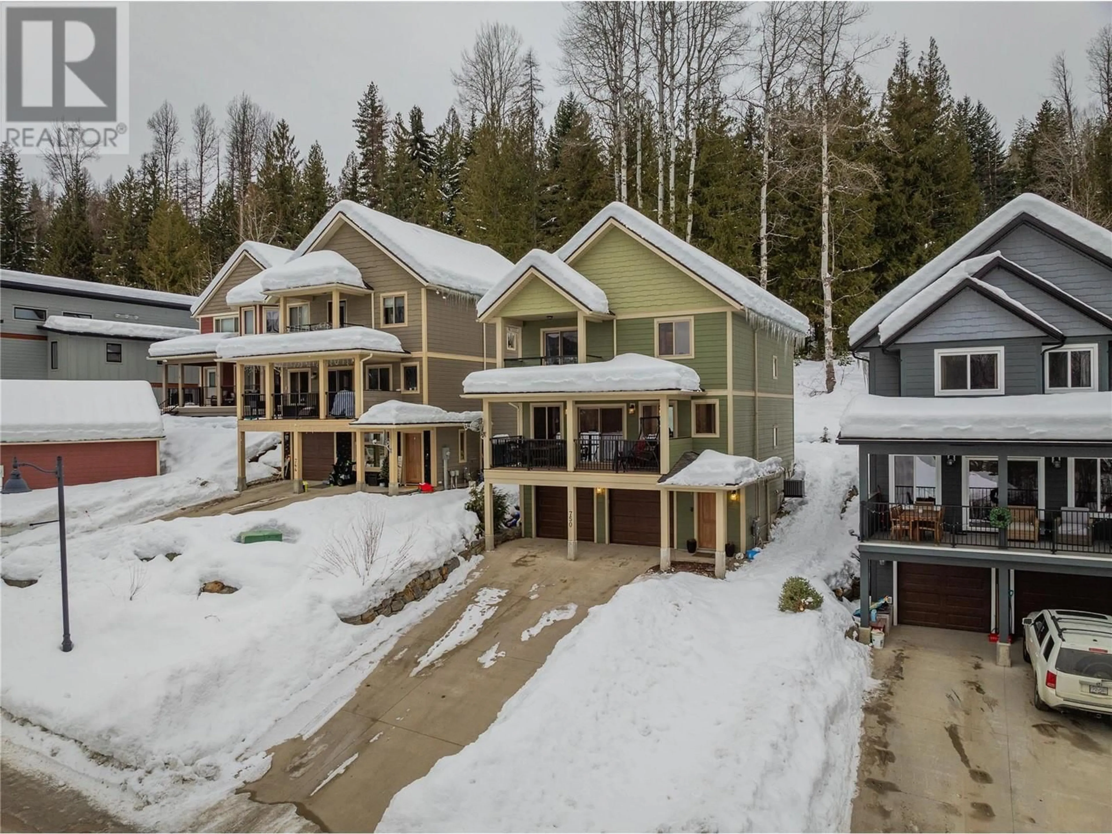 A pic from outside/outdoor area/front of a property/back of a property/a pic from drone, unknown for 750 REDSTONE Drive, Rossland British Columbia V0G1Y0