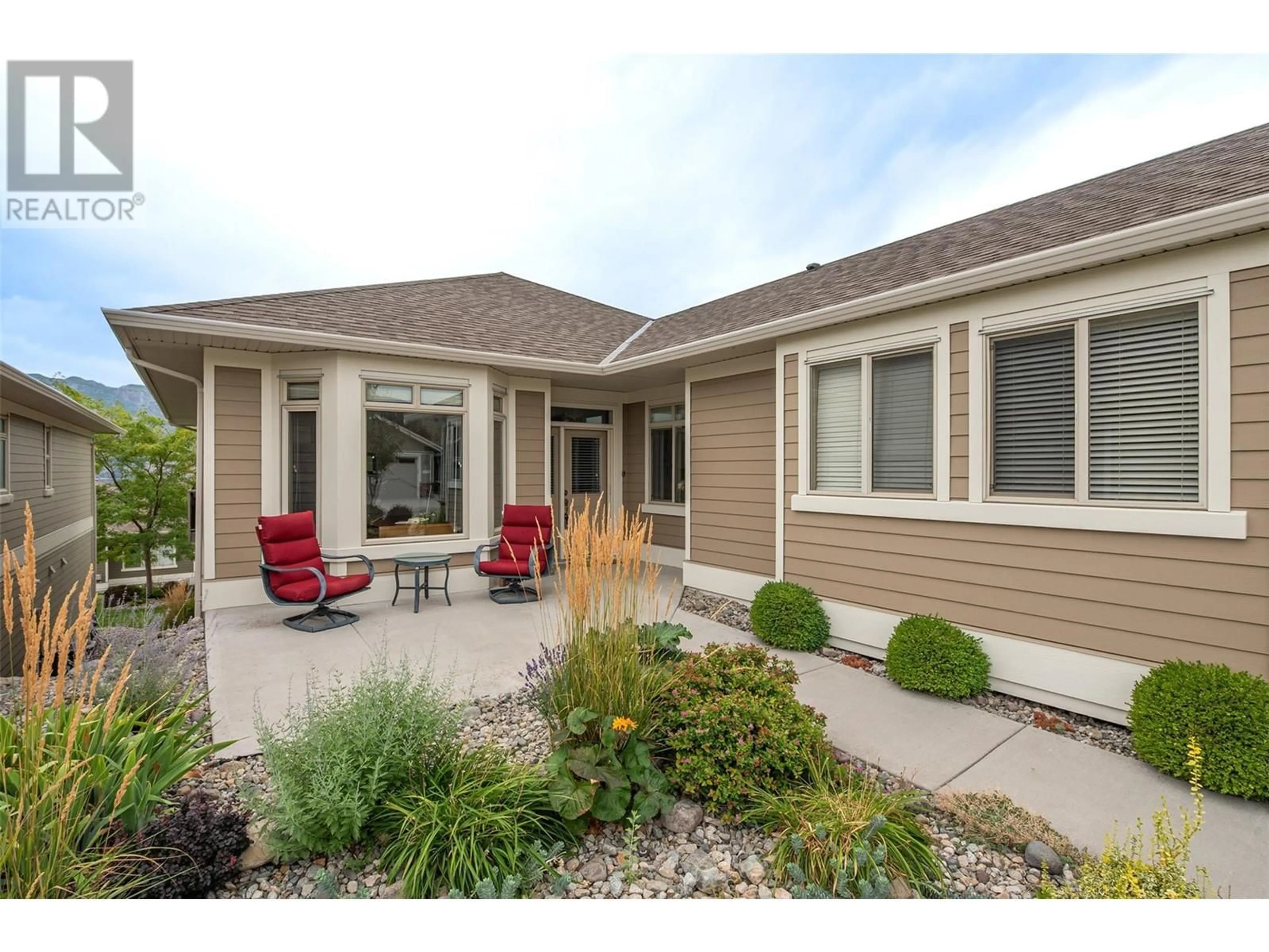 Home with vinyl exterior material, street for 158 - 4035 GELLATLY ROAD, West Kelowna British Columbia V4T1R7