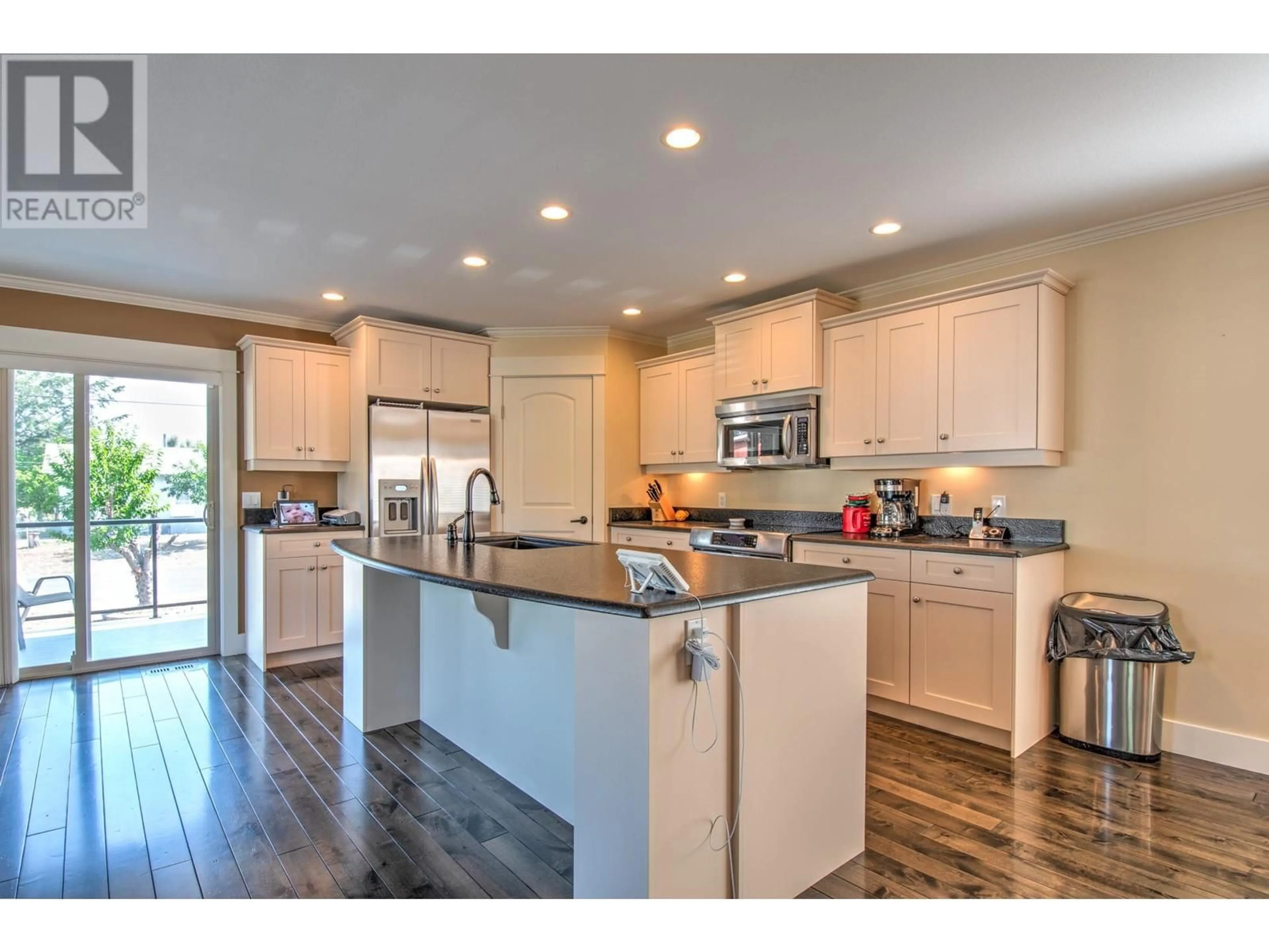 Open concept kitchen, unknown for 5409 Willow Drive, Vernon British Columbia V1T2E4