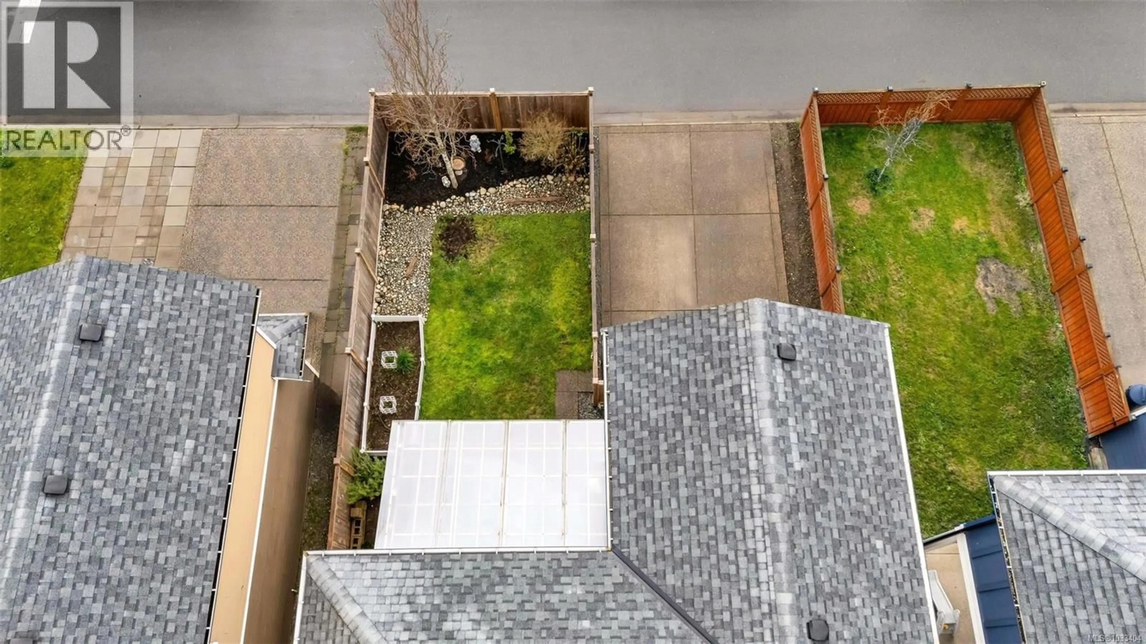 A pic from outside/outdoor area/front of a property/back of a property/a pic from drone, unknown for 3281 PIPER ROAD, Langford British Columbia V9C0H3