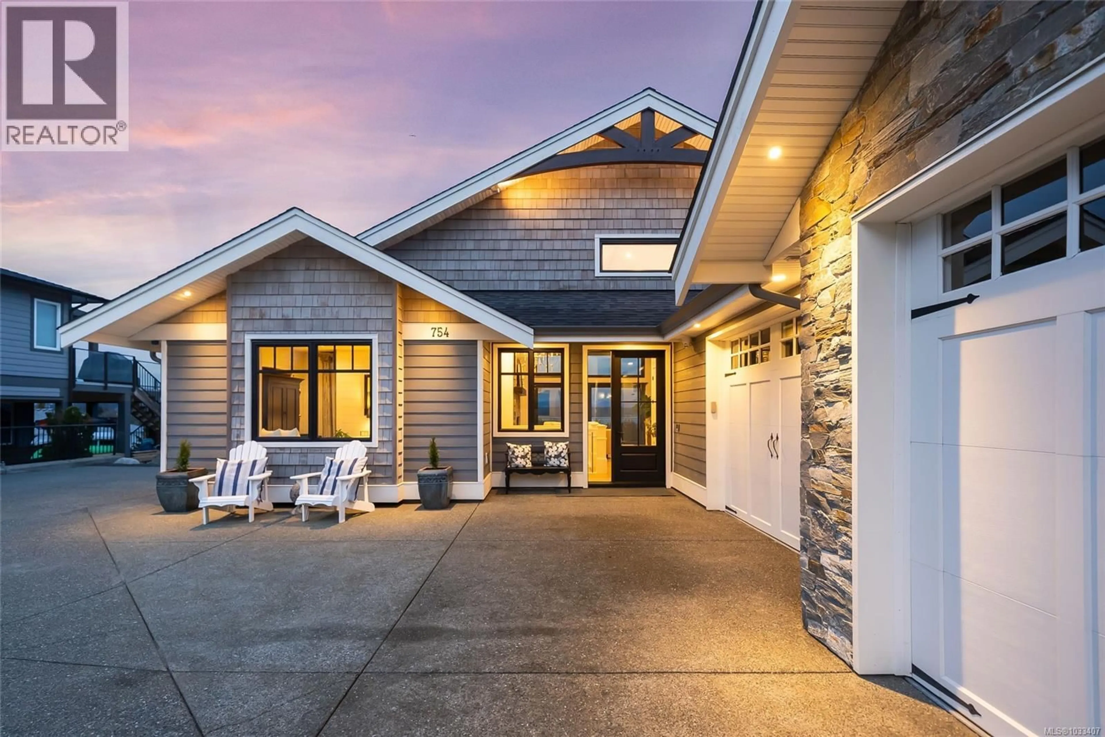 Home with vinyl exterior material, unknown for 754 NELSON ROAD, Campbell River British Columbia V9H0A1