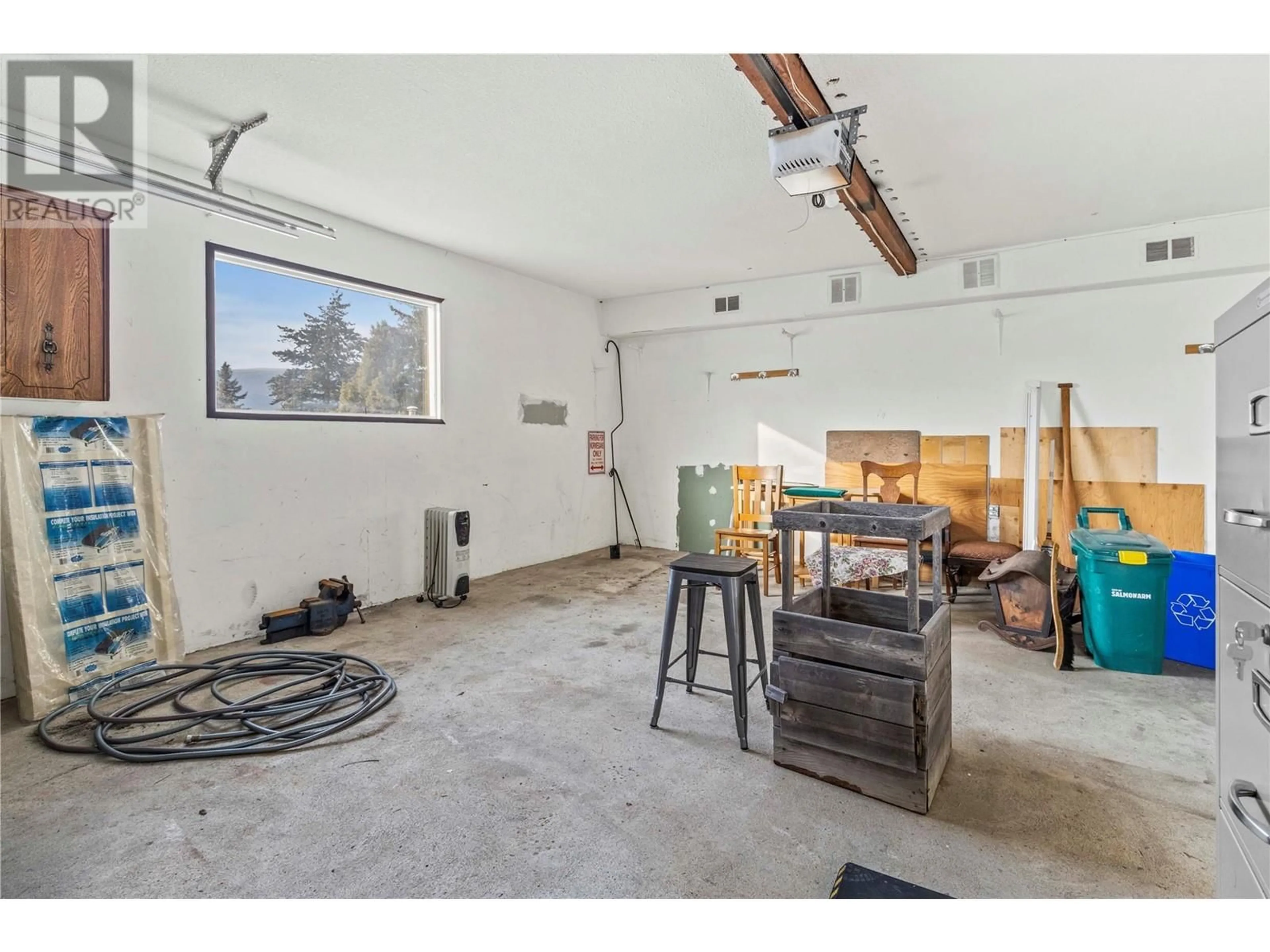 A pic of a room for 1681 12 AVENUE SOUTHEAST, Salmon Arm British Columbia V1E2E4