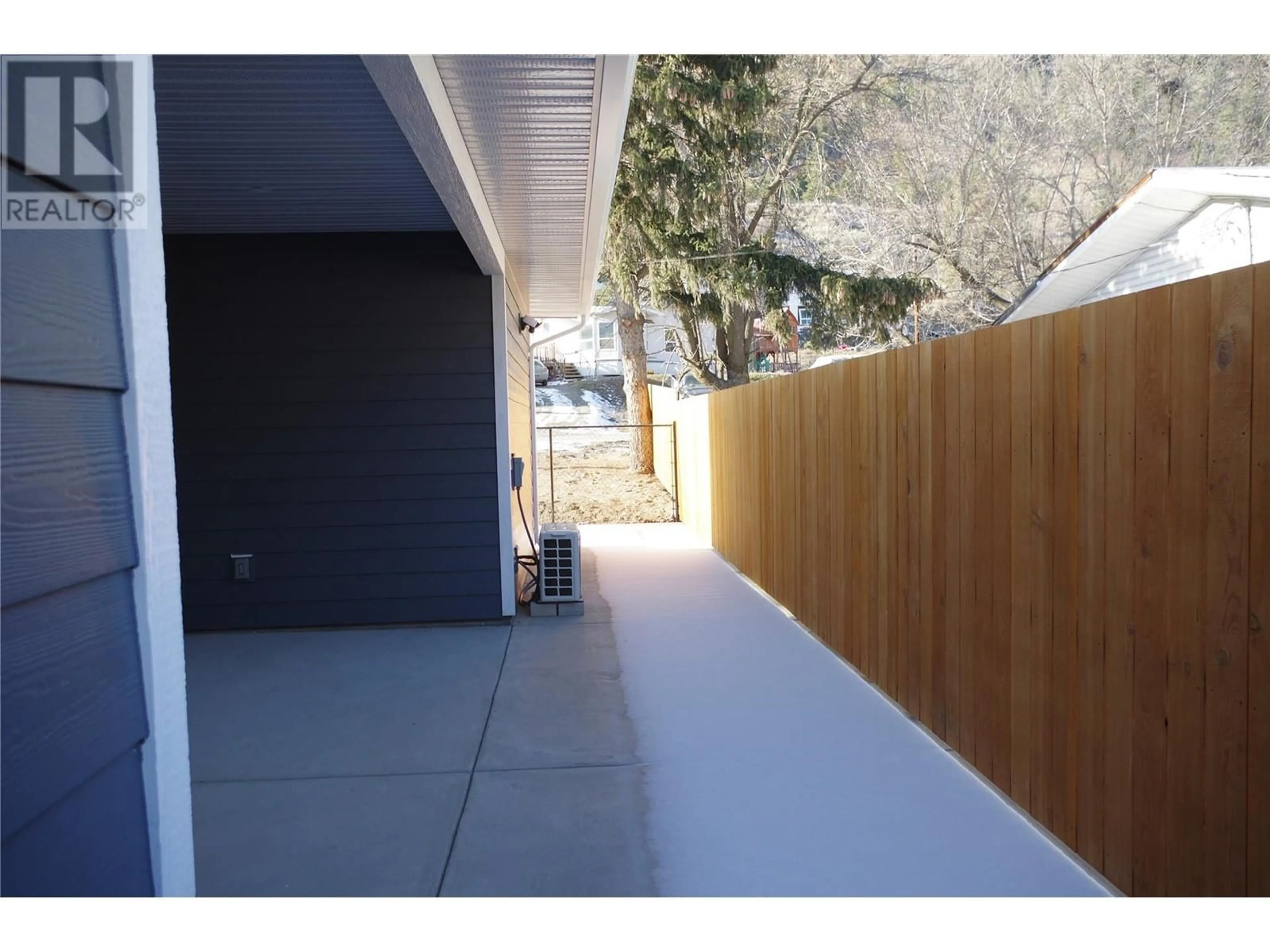 Patio, street for Main Street Main Street Unit# 299, Lillooet British Columbia V0K1V0