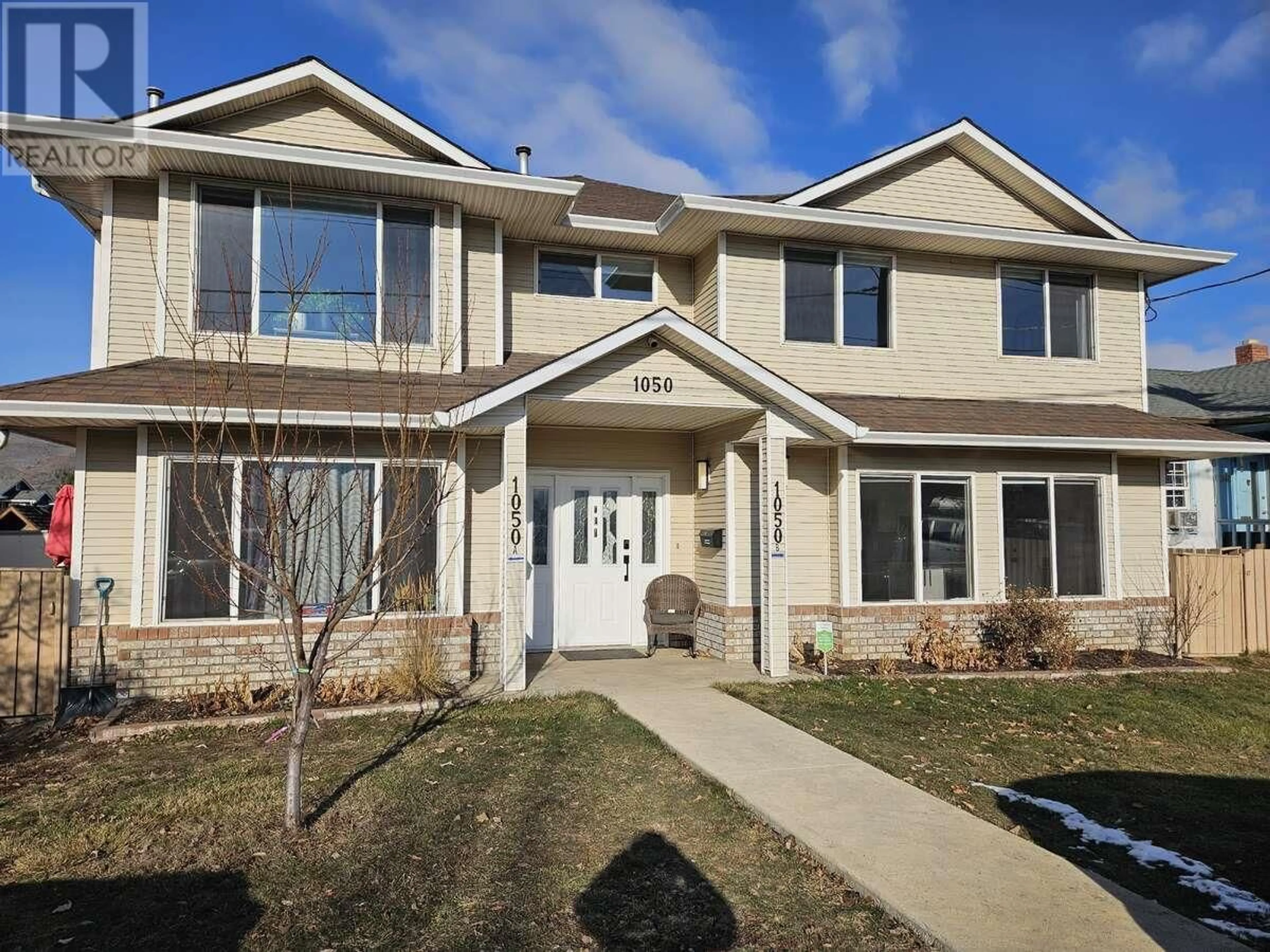 Home with vinyl exterior material, street for 1050 WESTMINSTER AVENUE, Kamloops British Columbia V2B1P2