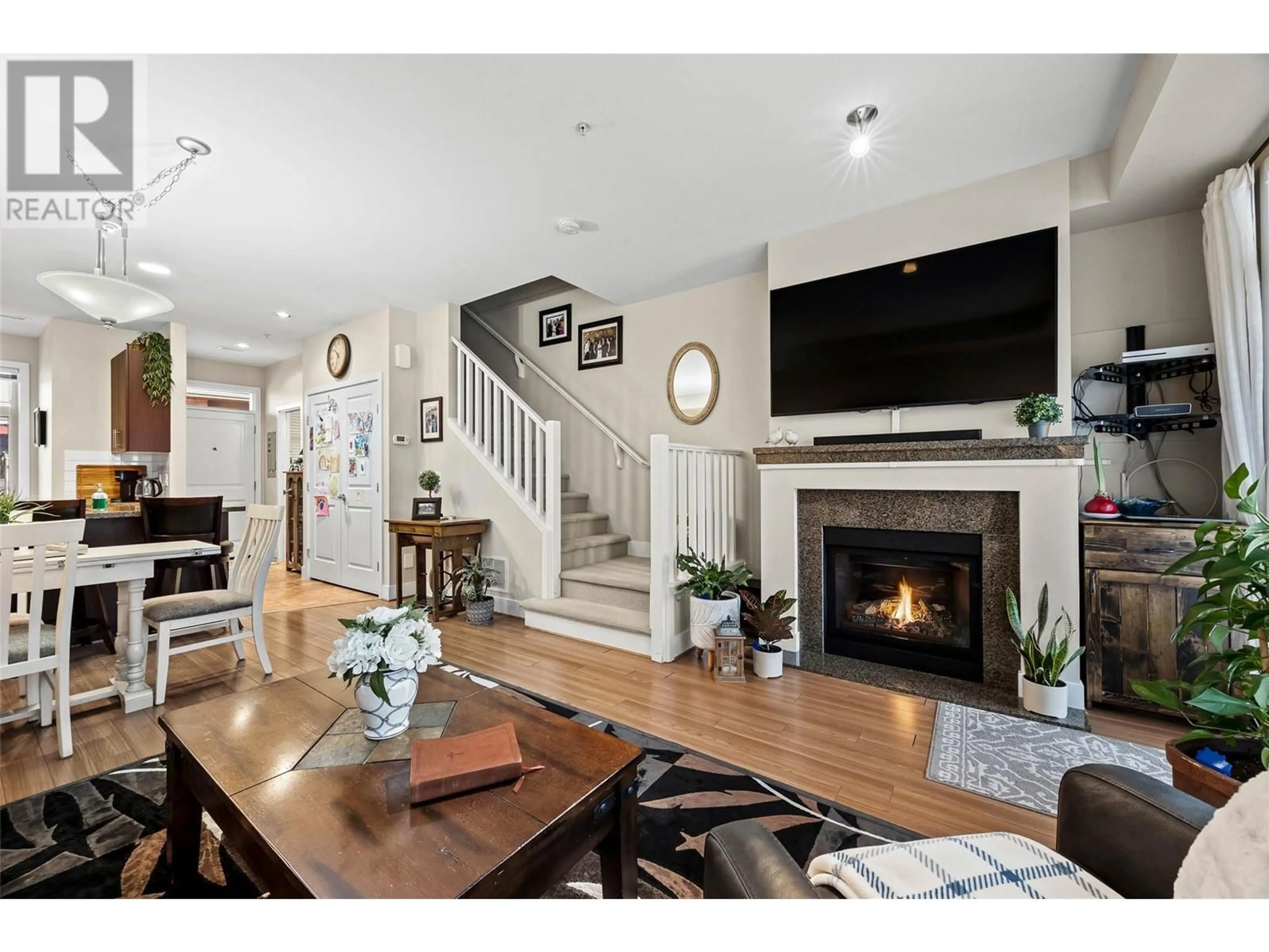 Living room with furniture, unknown for 36 - 130 COLEBROOK ROAD, Kamloops British Columbia V1S0B4
