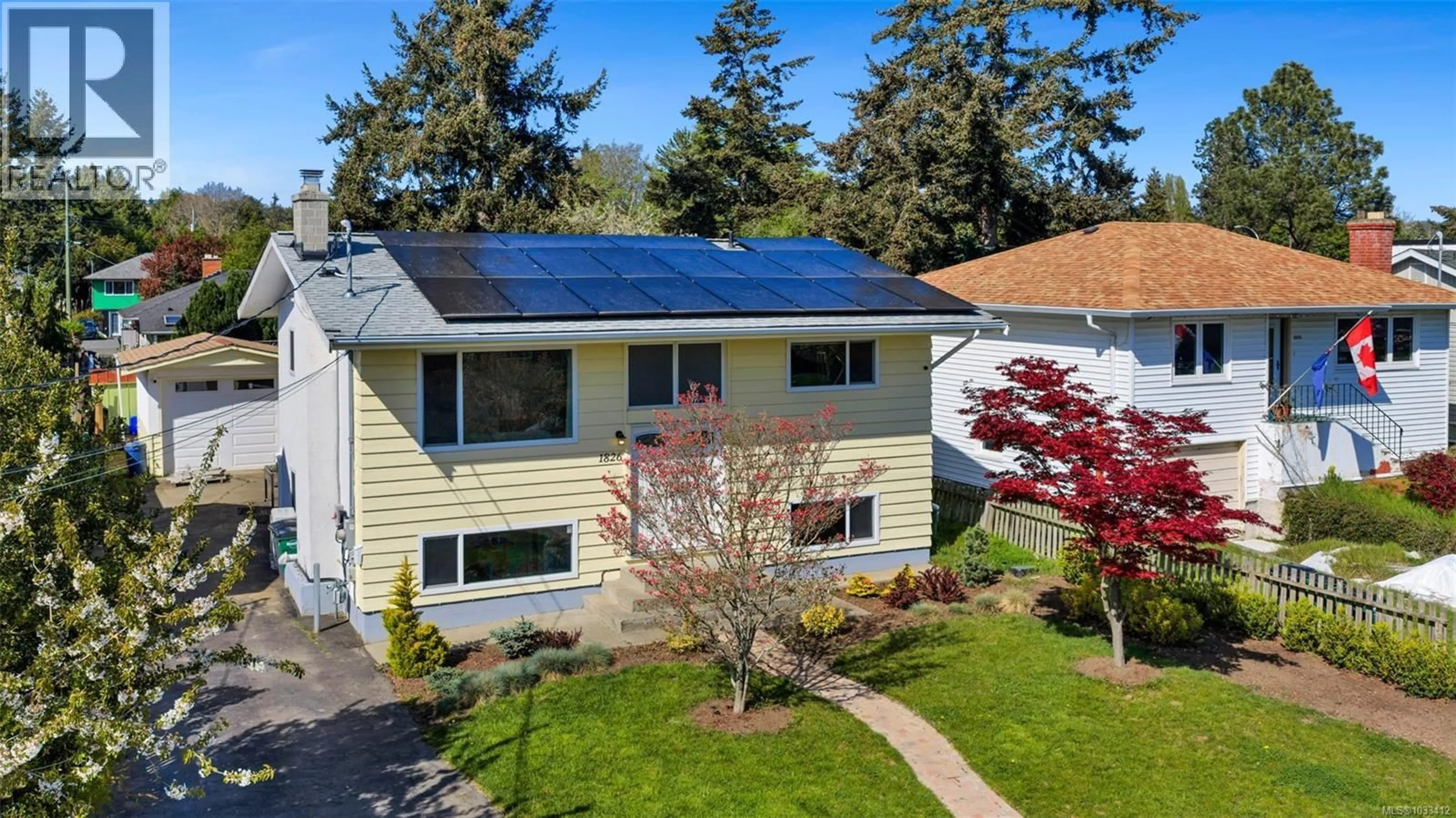 Home with vinyl exterior material, street for 1826 NEWTON STREET, Saanich British Columbia V8R2R4