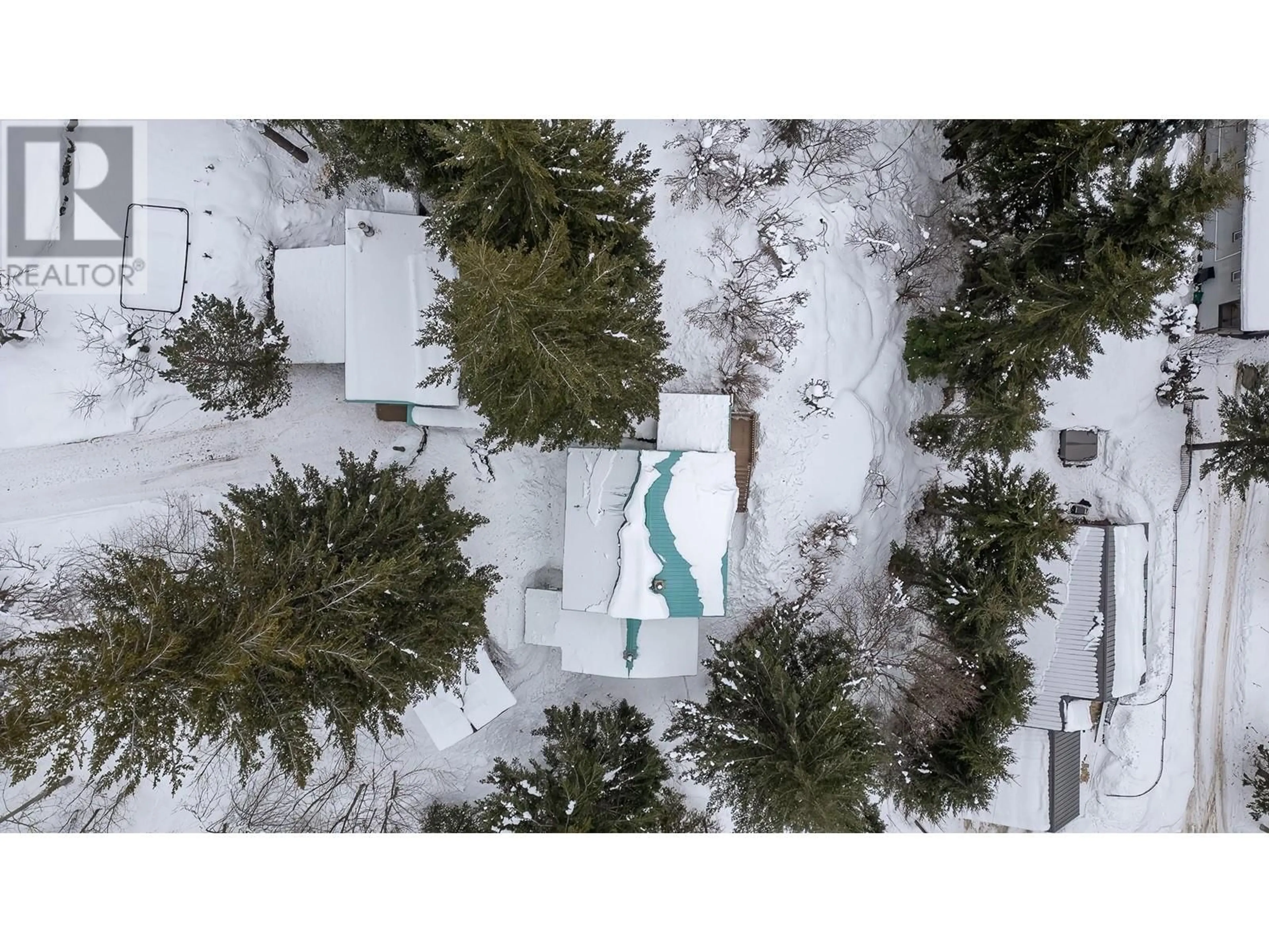 A pic from outside/outdoor area/front of a property/back of a property/a pic from drone, unknown for 2090 Davis Street, Rossland British Columbia V0G1Y0