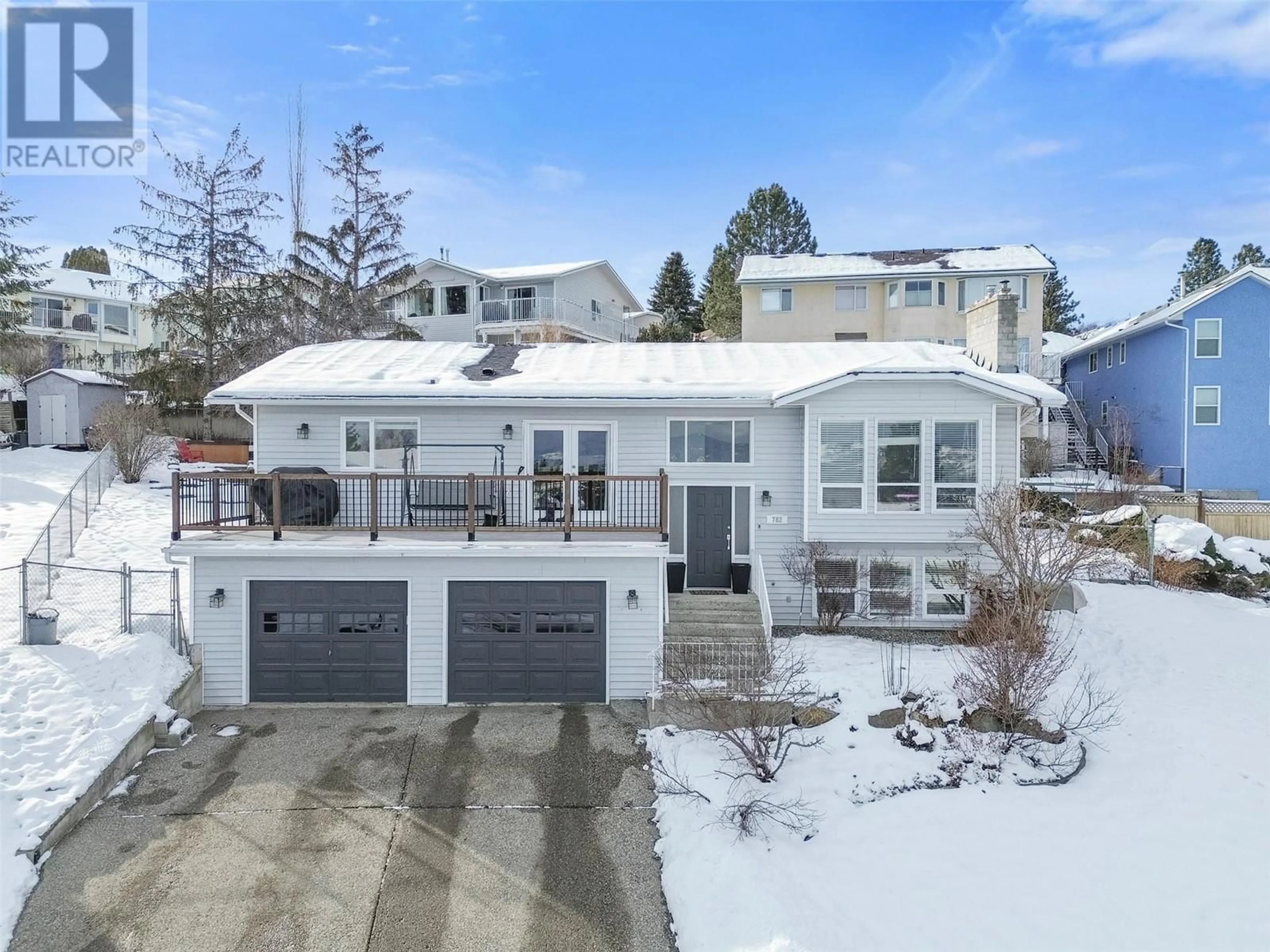 A pic from outside/outdoor area/front of a property/back of a property/a pic from drone, street for 782 Gifford Court, Kamloops British Columbia V1S1K4