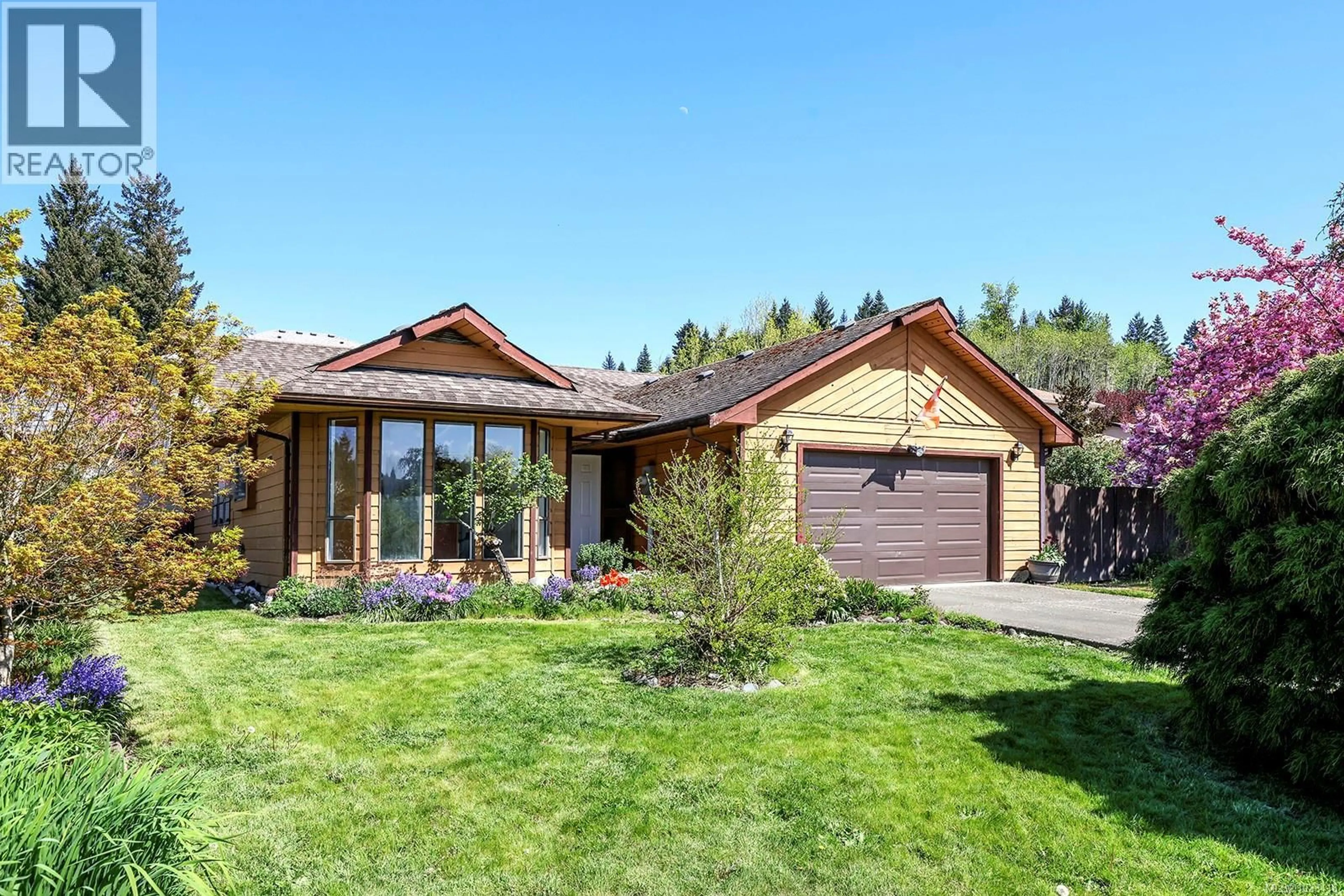 Home with brick exterior material, unknown for 4648 VALECOURT CRESCENT, Courtenay British Columbia V9N7W6