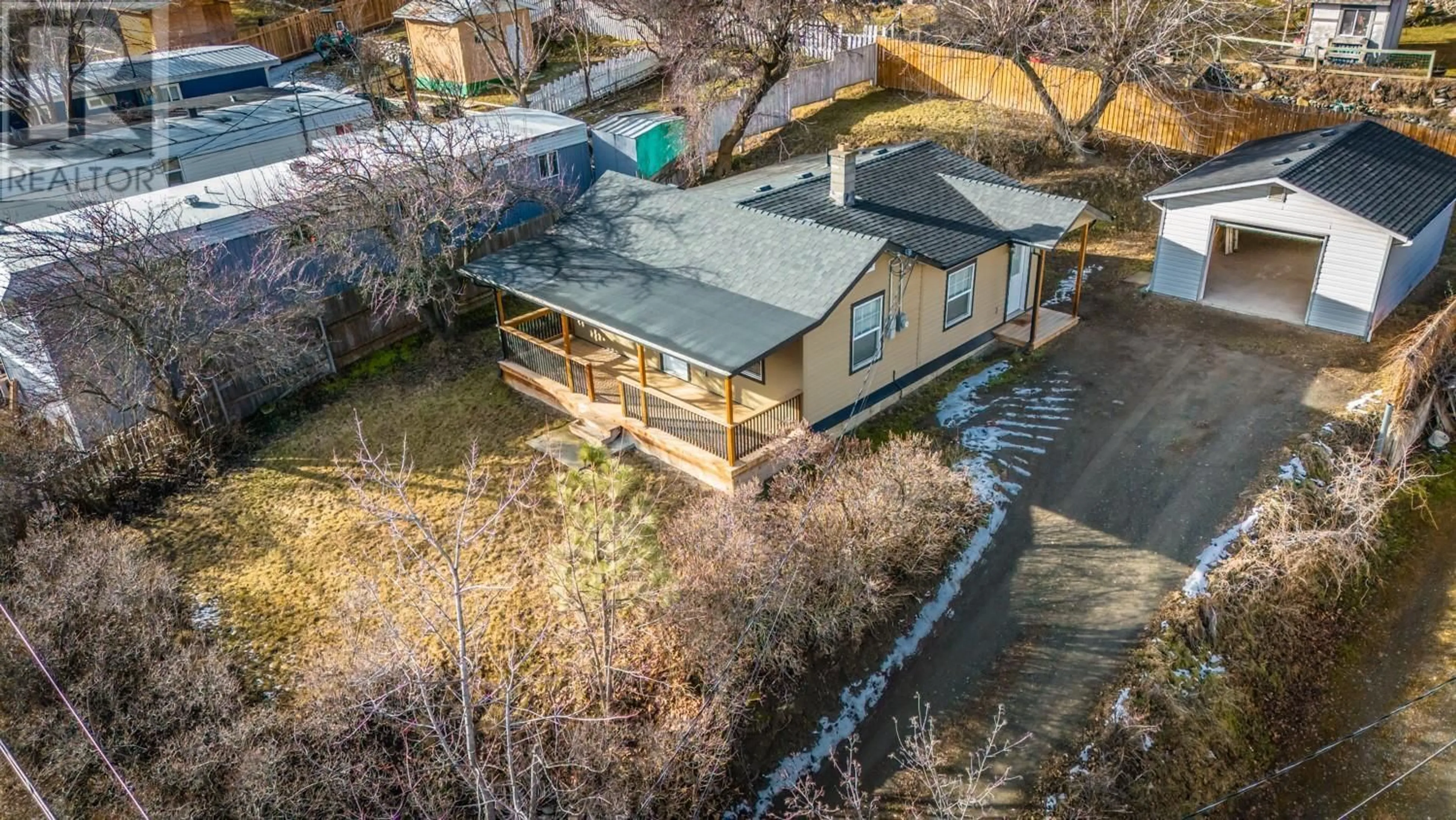 A pic from outside/outdoor area/front of a property/back of a property/a pic from drone, street for 657 Columbia Street, Lillooet British Columbia V0K1V0