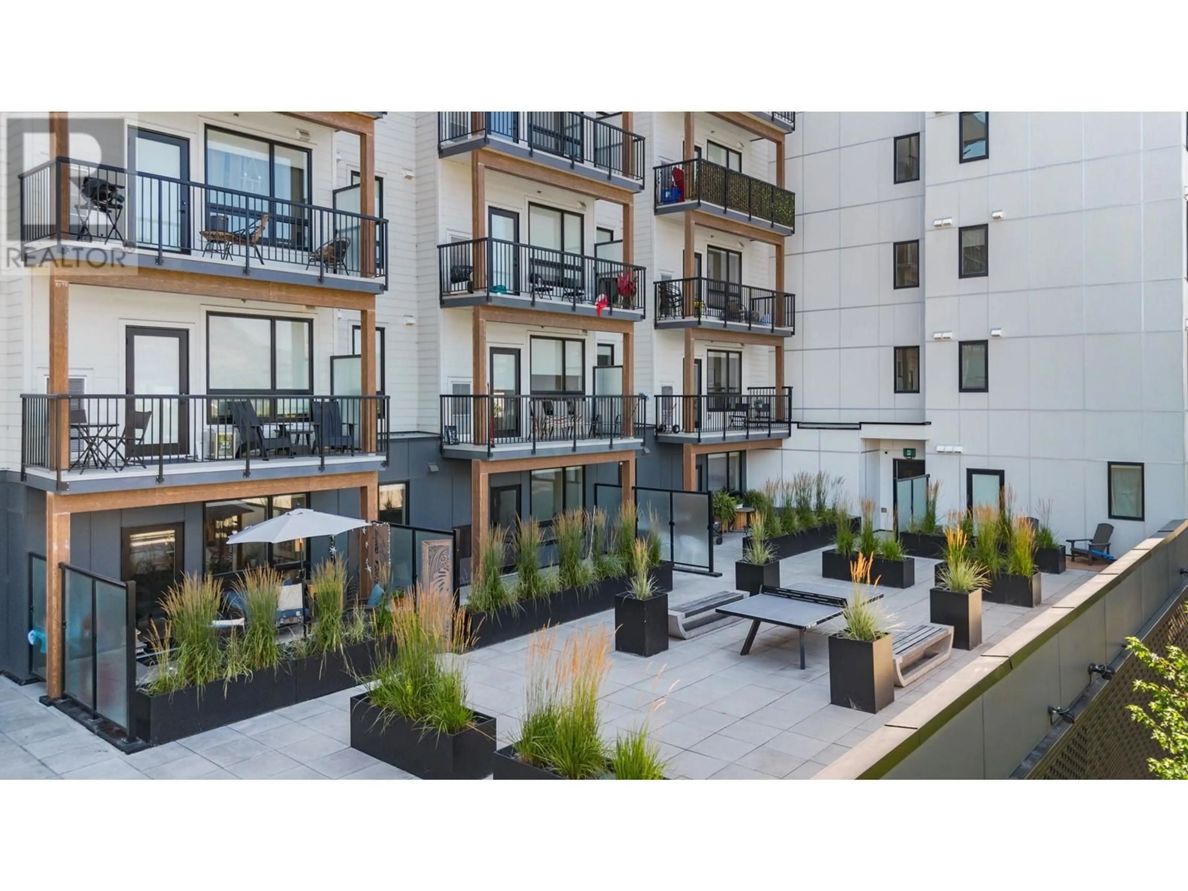 Patio, street for 204 - 1215 ST. PAUL STREET, Kelowna British Columbia V1Y2C7