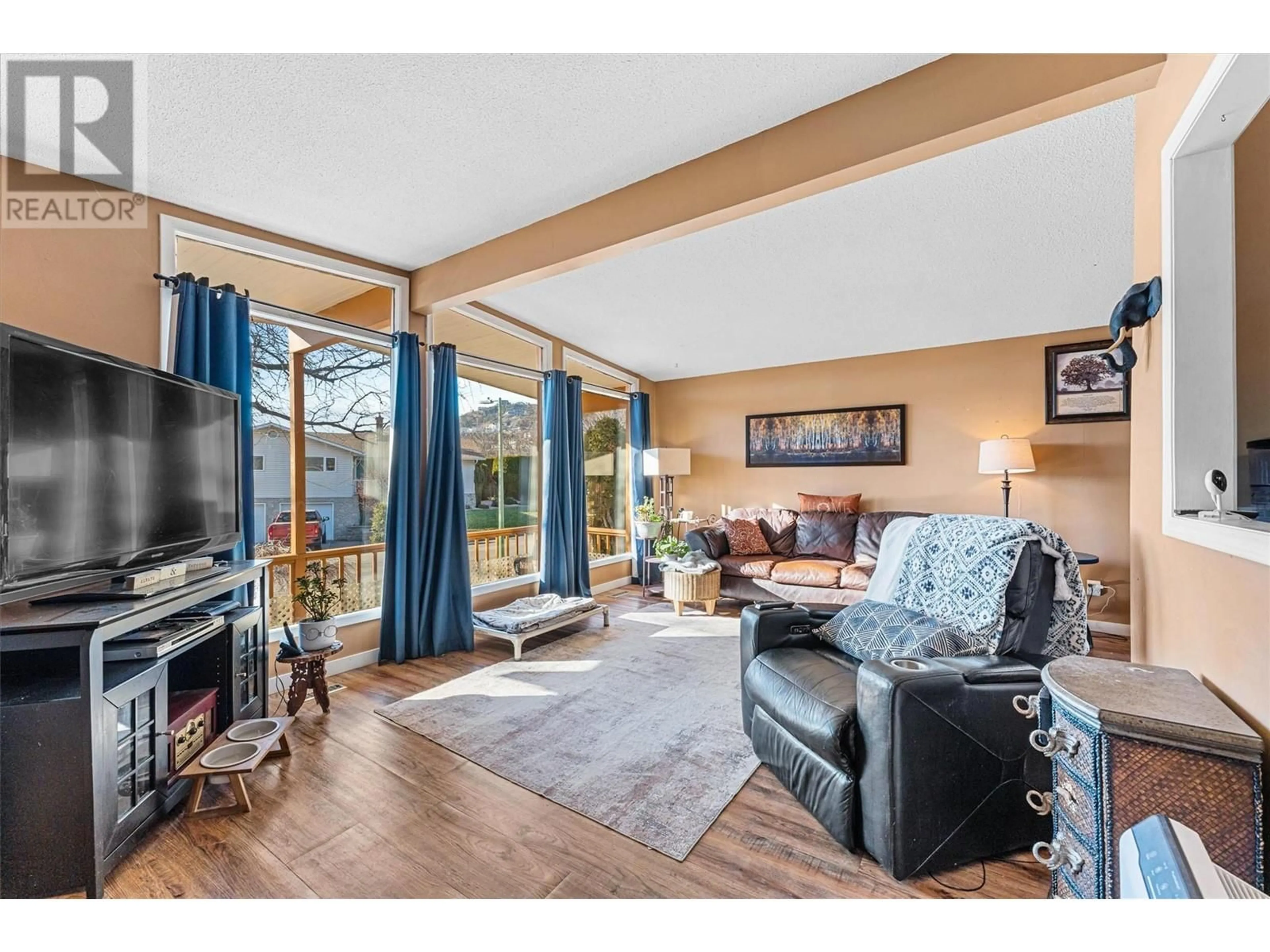 Living room with furniture, unknown for 1792 Smithson Drive, Kelowna British Columbia V1Y4E3