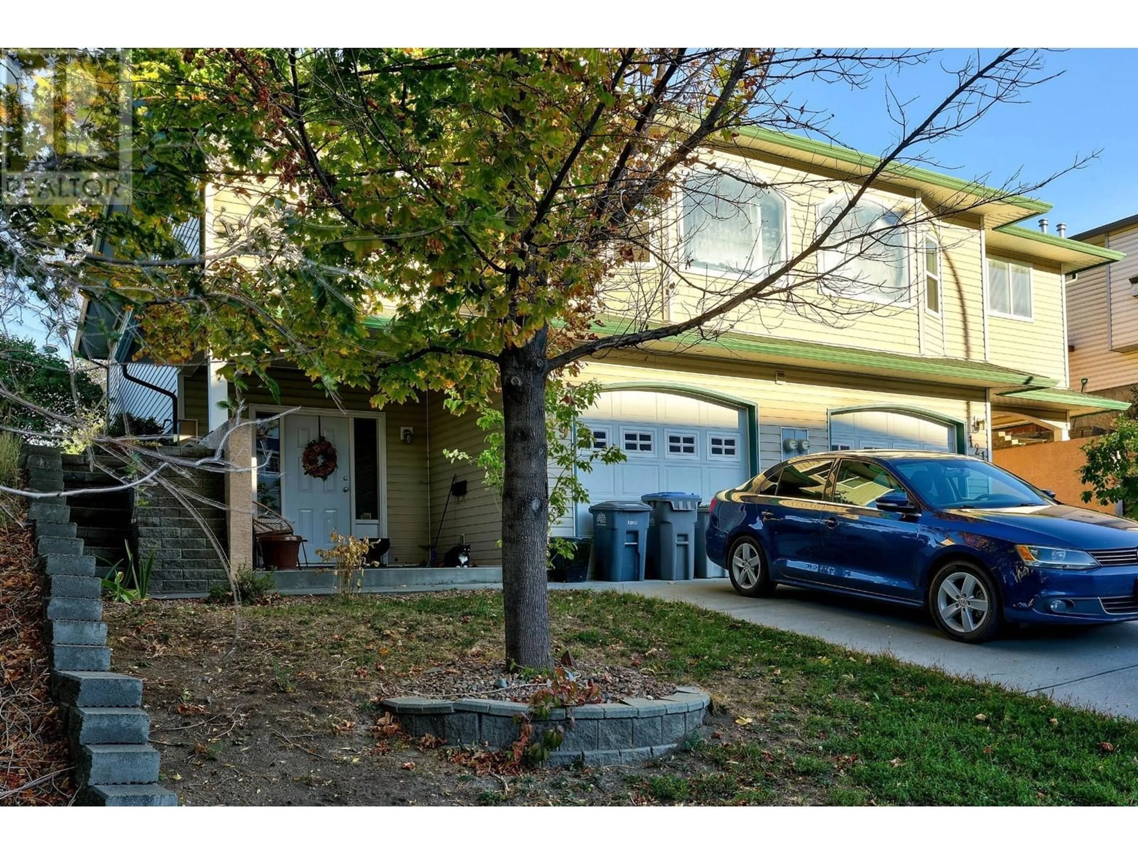 Home with vinyl exterior material, street for 119 FERNIE Place, Kamloops British Columbia V2C6S4