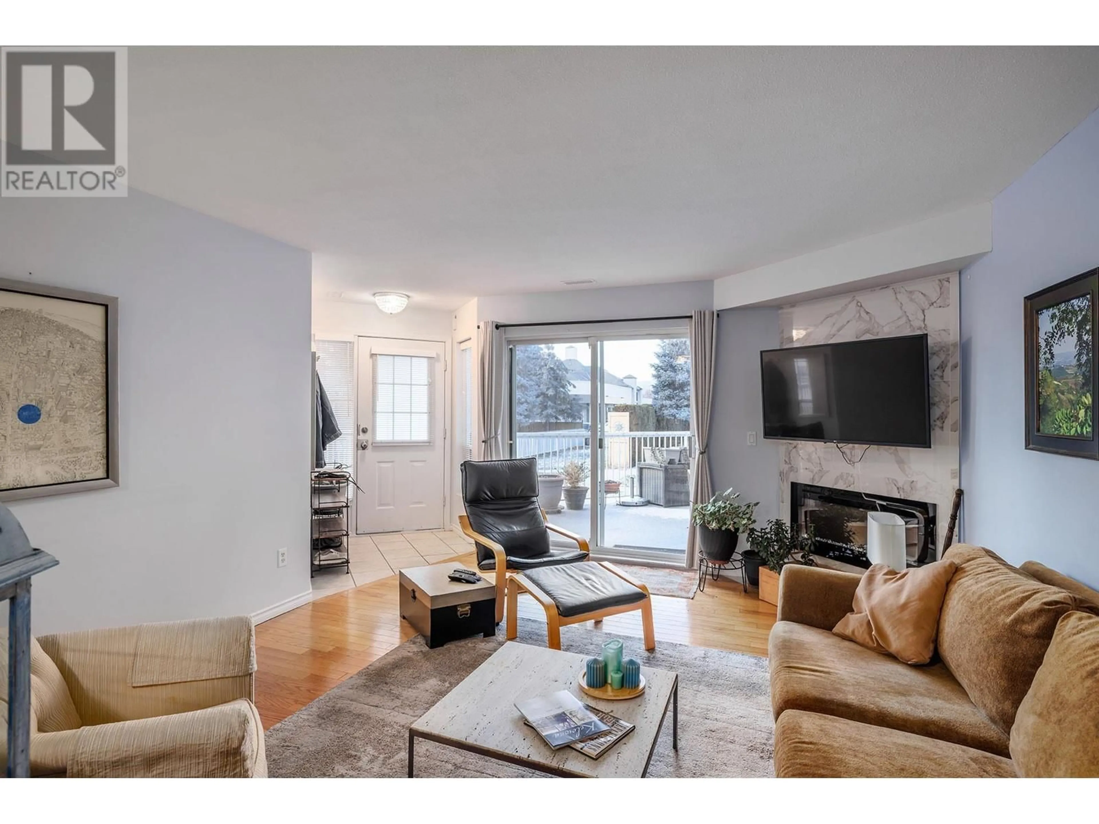 Living room with furniture, unknown for 131 - 1200 CAMERON AVENUE, Kelowna British Columbia V1W4T2