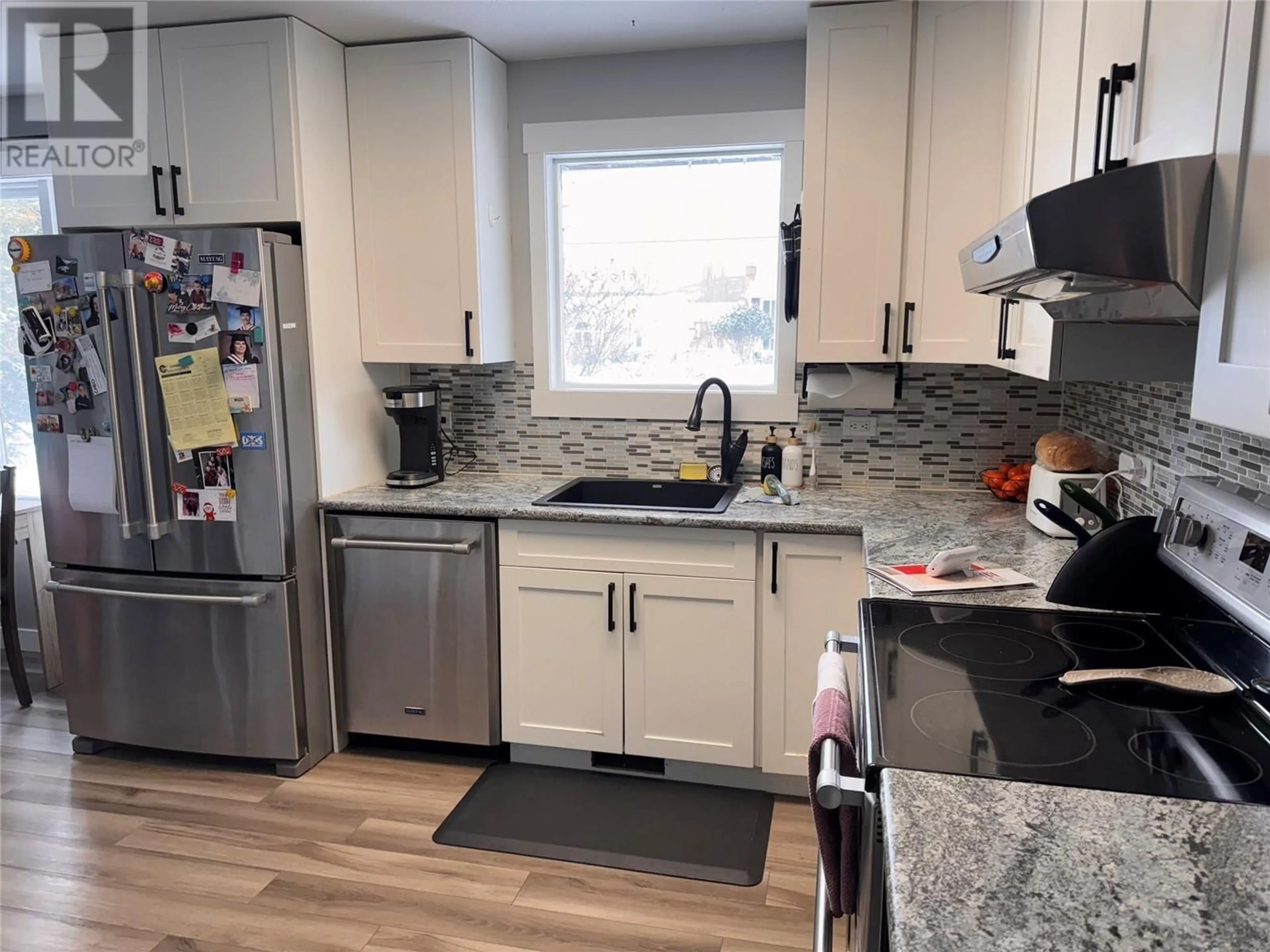 Open concept kitchen, unknown for 5110 43 Street, Chetwynd British Columbia V0C1J0