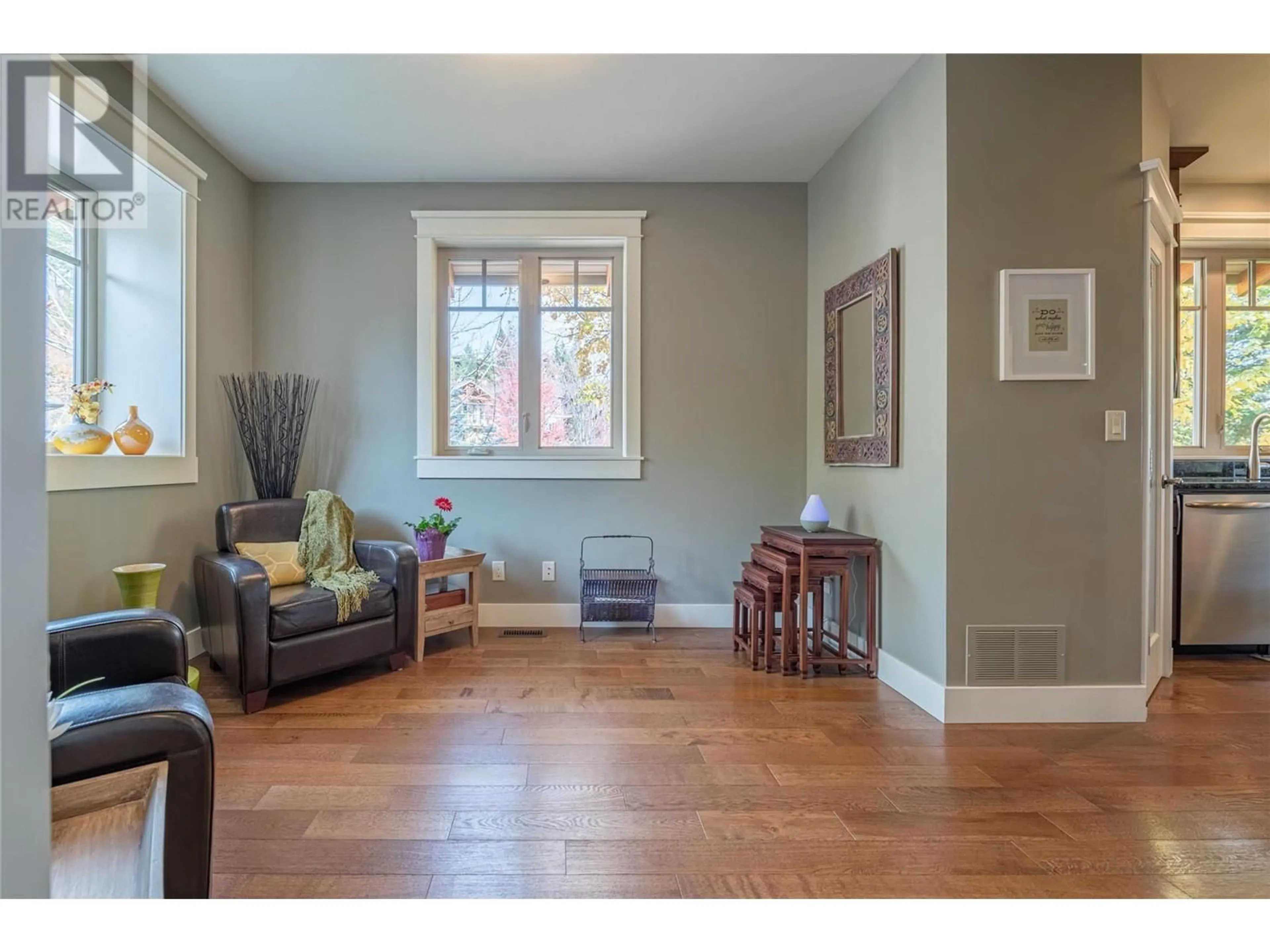 Living room with furniture, unknown for 536 FALCON POINT WAY, Vernon British Columbia V1H1Y4