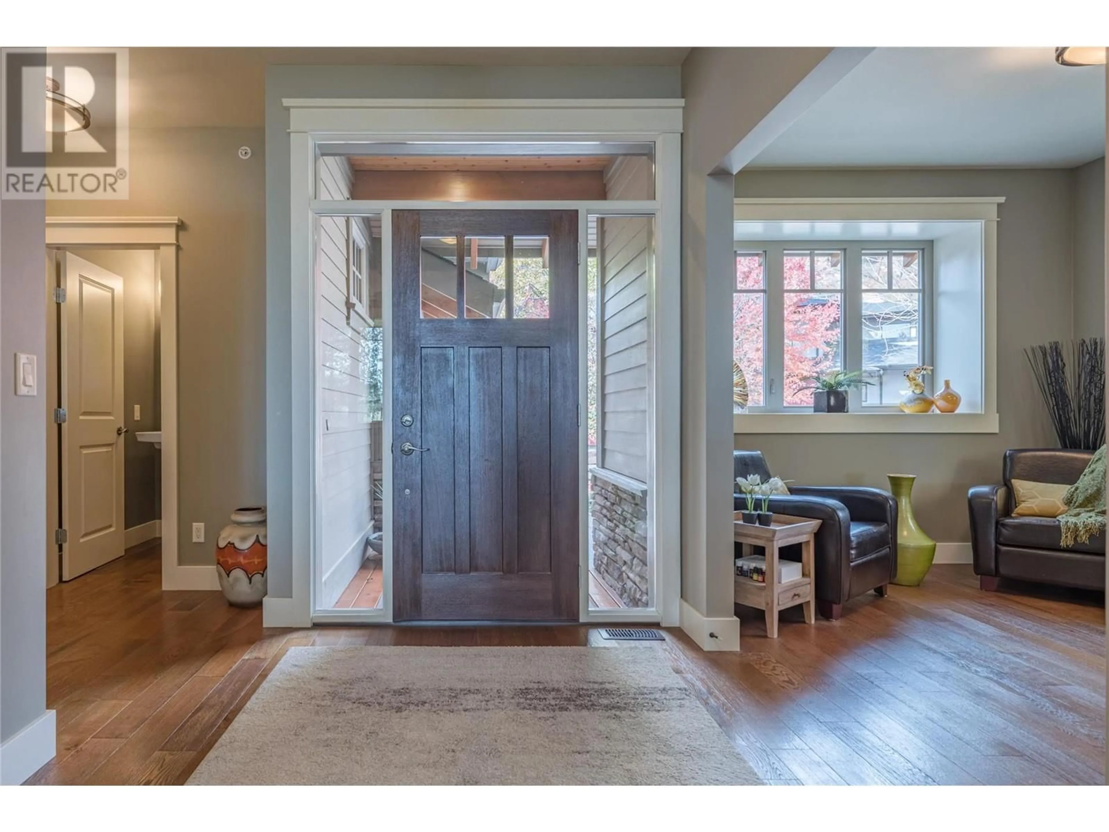 Indoor entryway for 536 Falcon Point Way, Vernon British Columbia V1H1Y4