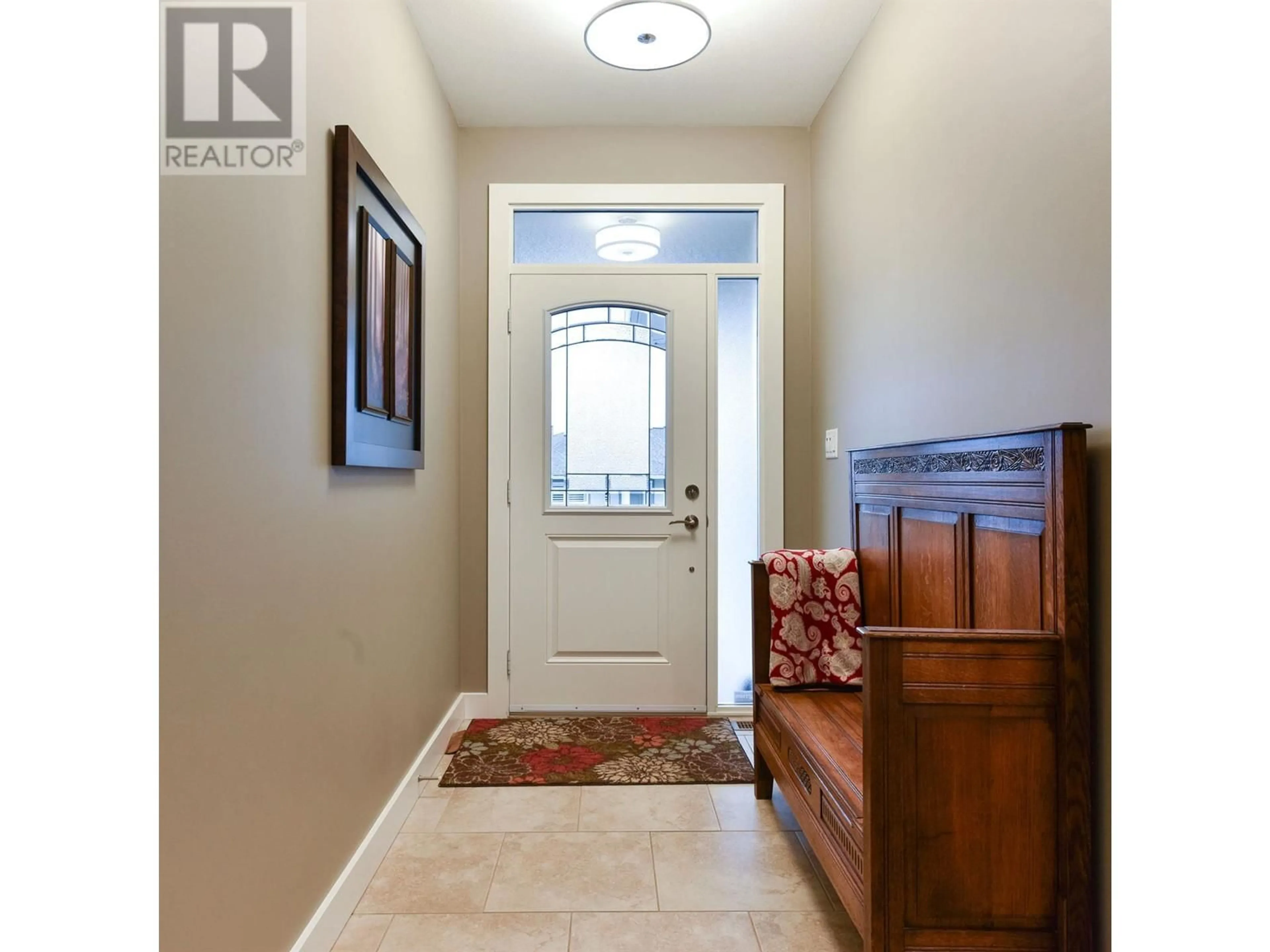 Indoor entryway for 148 - 170 STOCKS CRESCENT, Penticton British Columbia V2A9C6