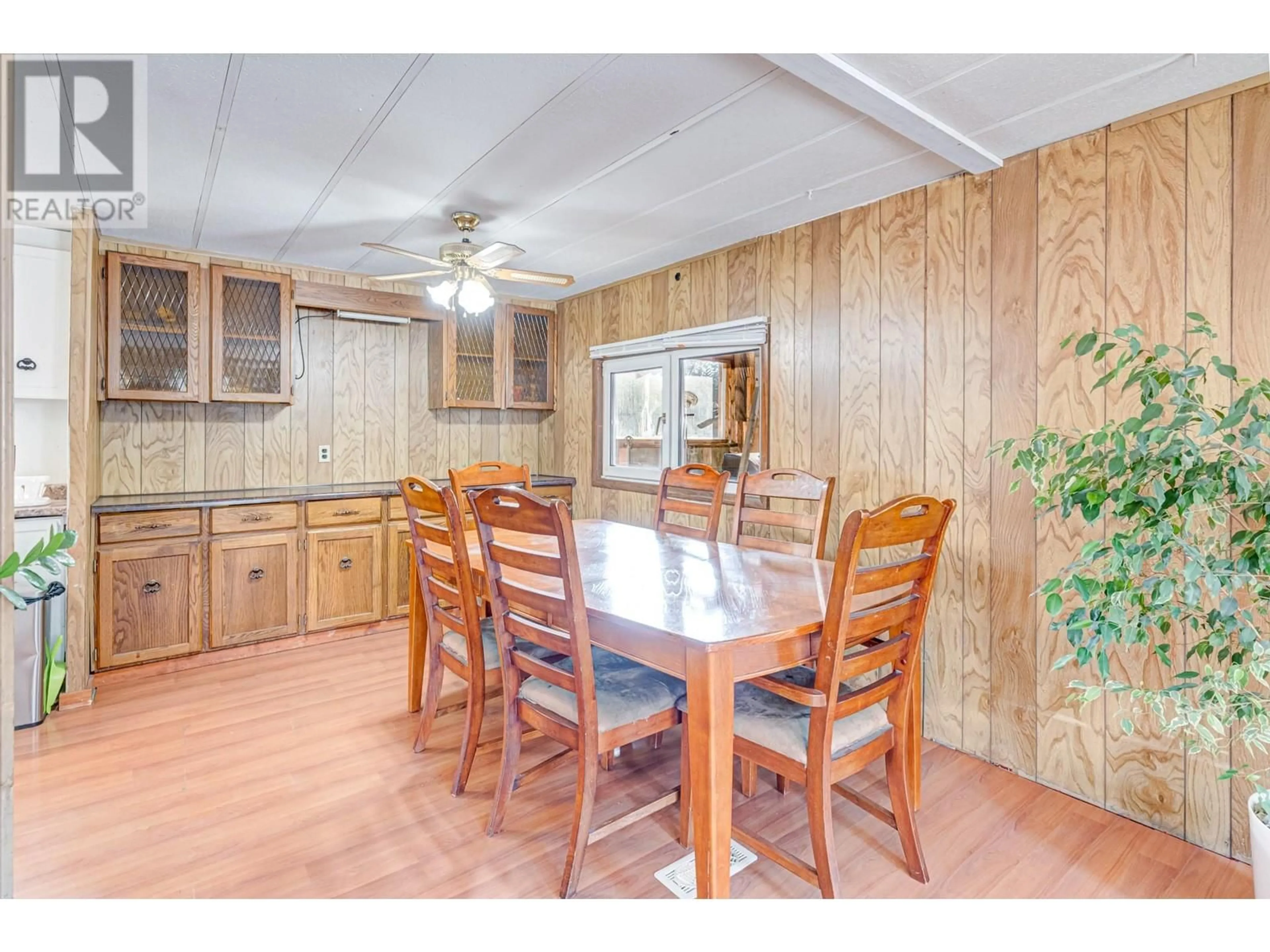 Dining room, wood/laminate floor for 1191 MATEVIC Road, Sparwood British Columbia V0B2G1