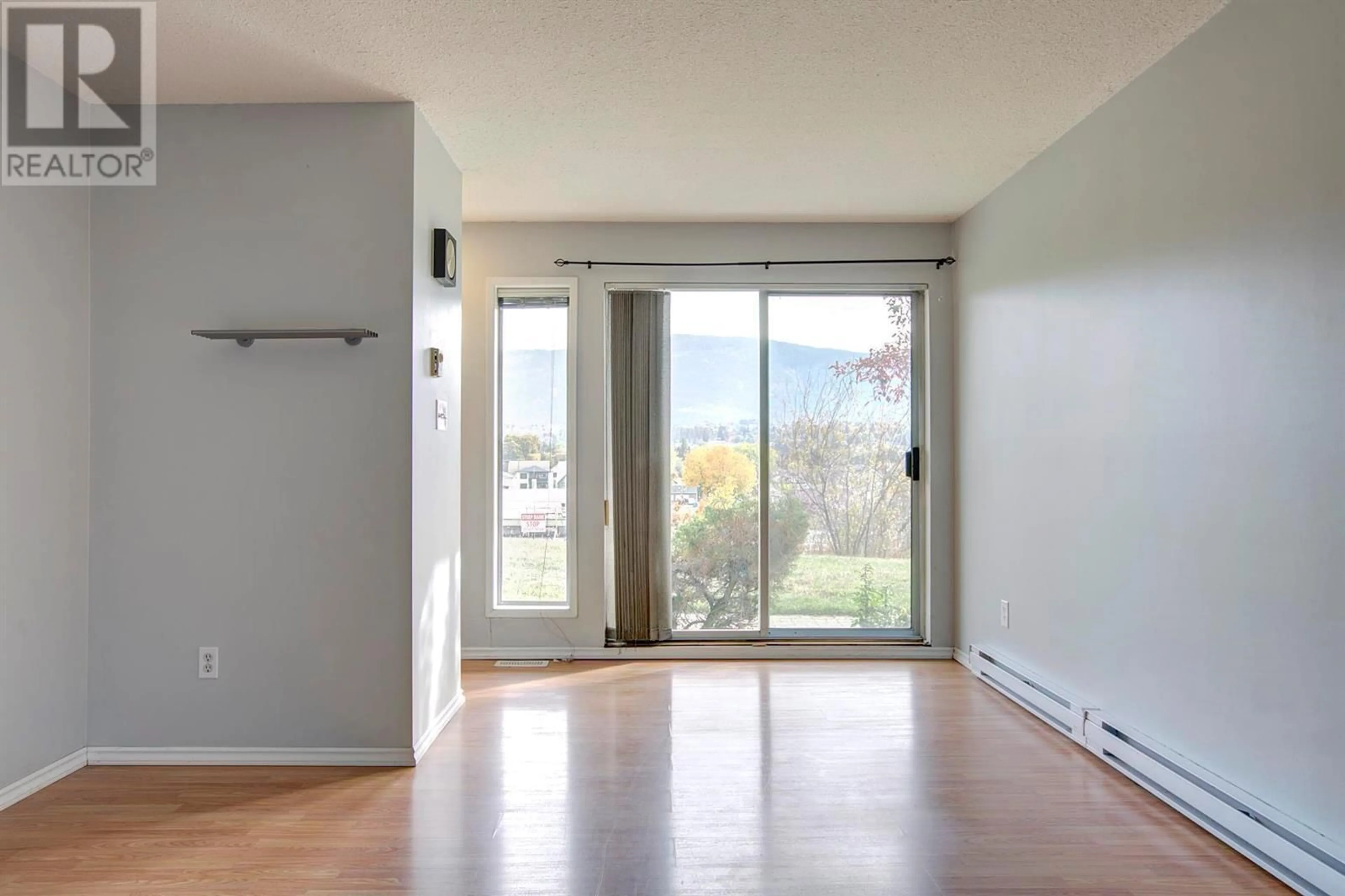 Indoor entryway for 4004 34 Street Unit# 104, Vernon British Columbia V1T5Y2