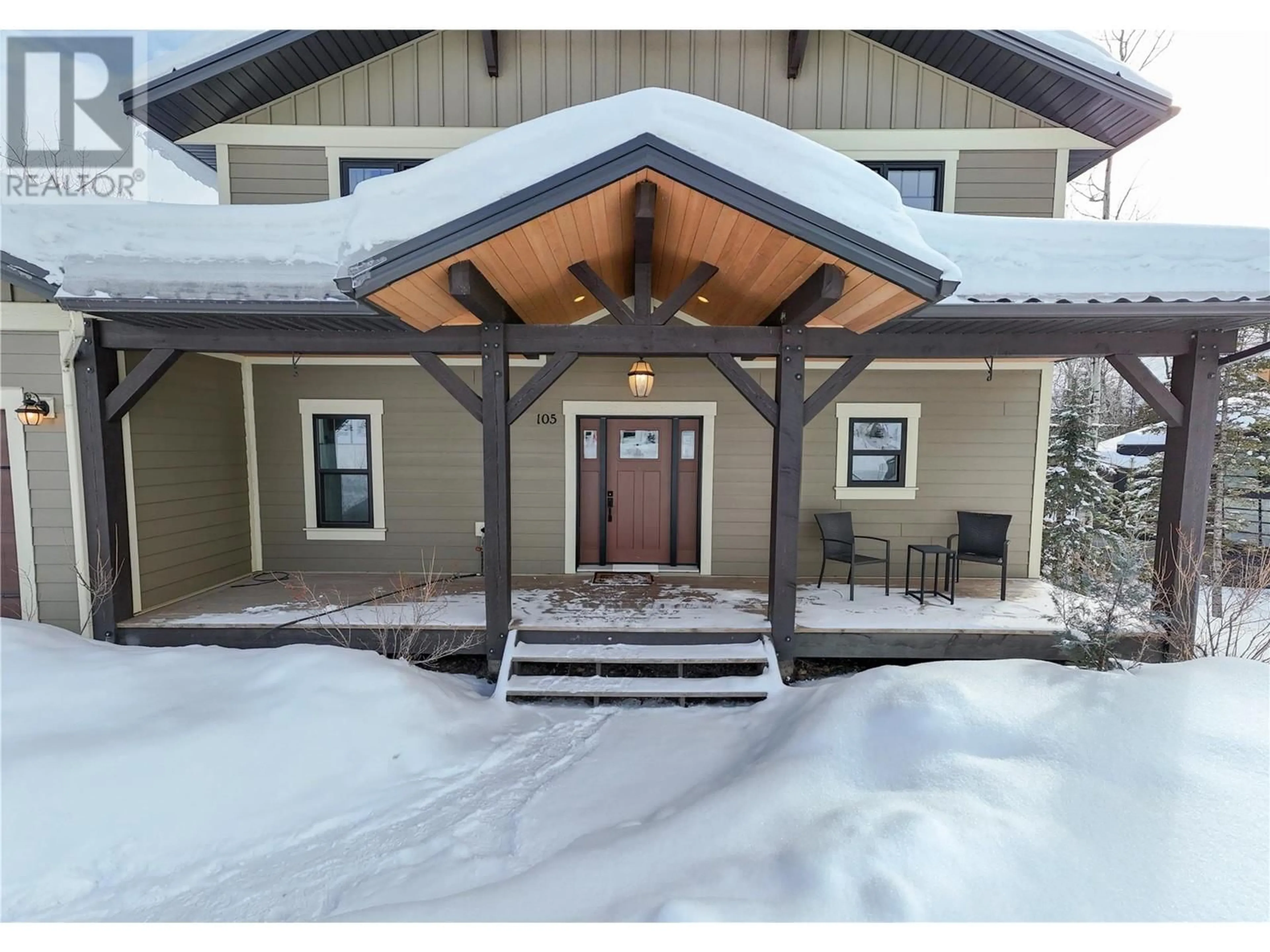 Indoor entryway for 105 Burma Road, Fernie British Columbia V0B1M5