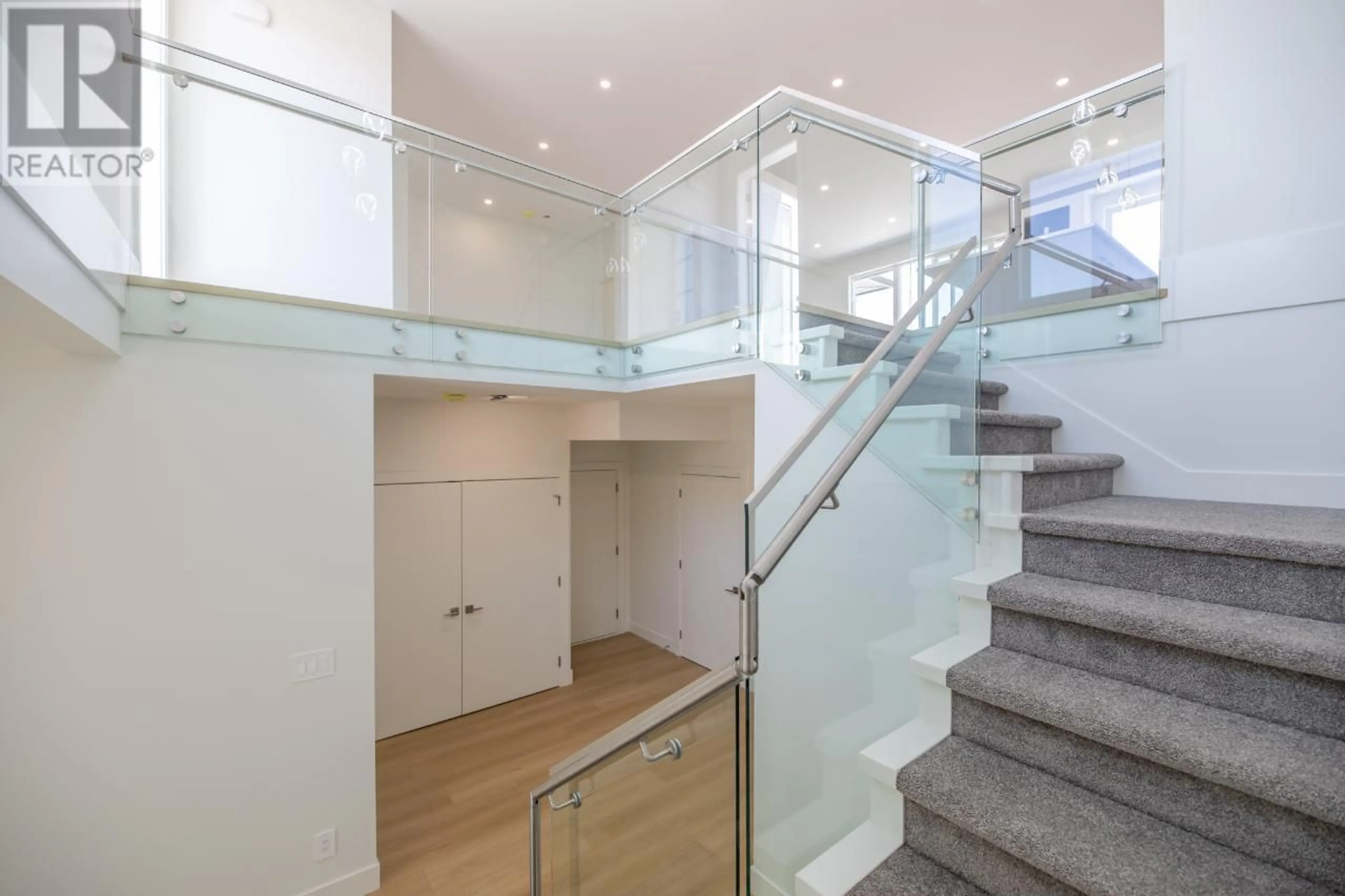 Stairs for 1724 TREFFRY PLACE, Summerland British Columbia V0H1Z9