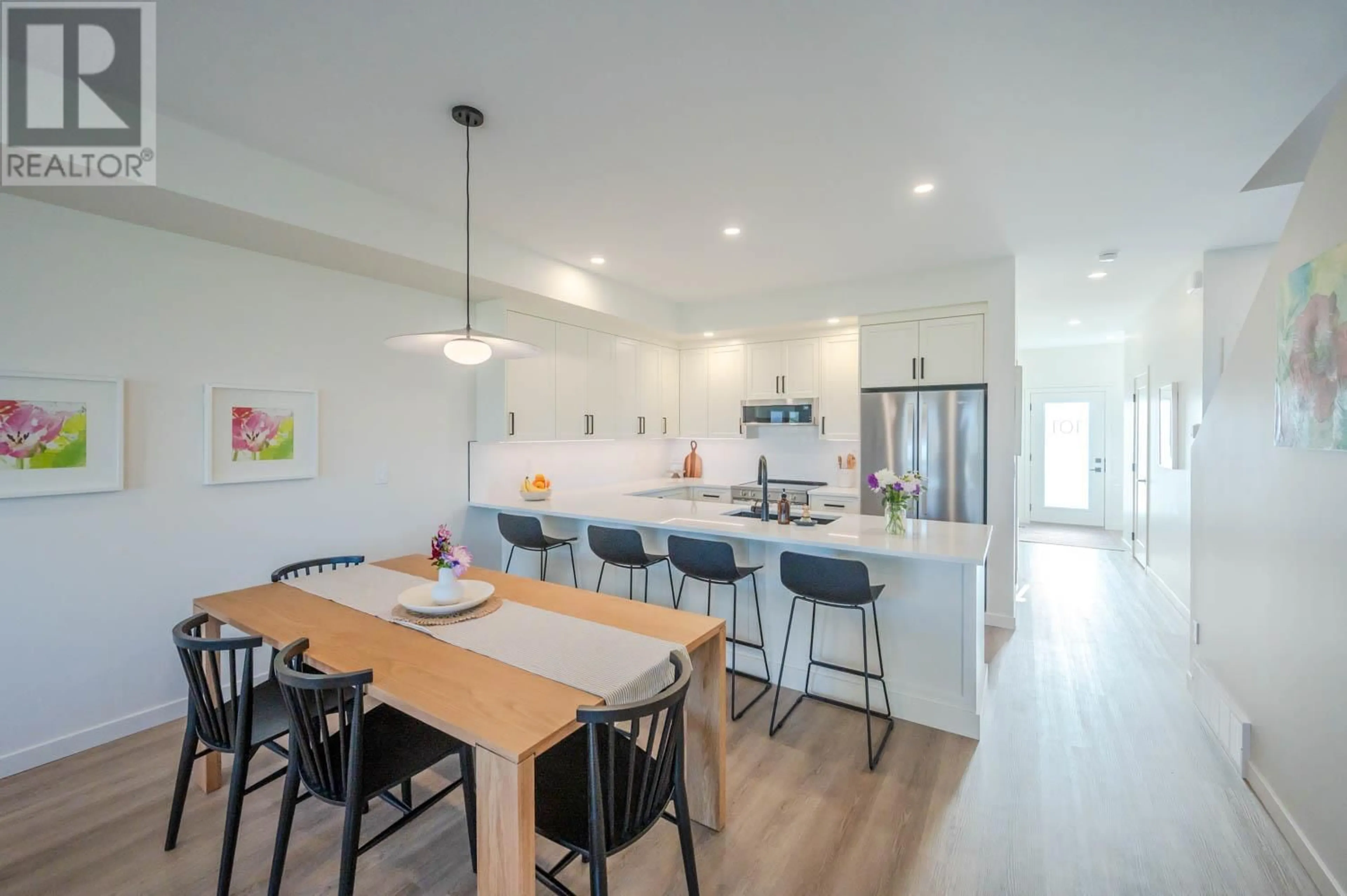 Open concept kitchen, unknown for 106 - 158 DEER PLACE, Penticton British Columbia V2A0C8
