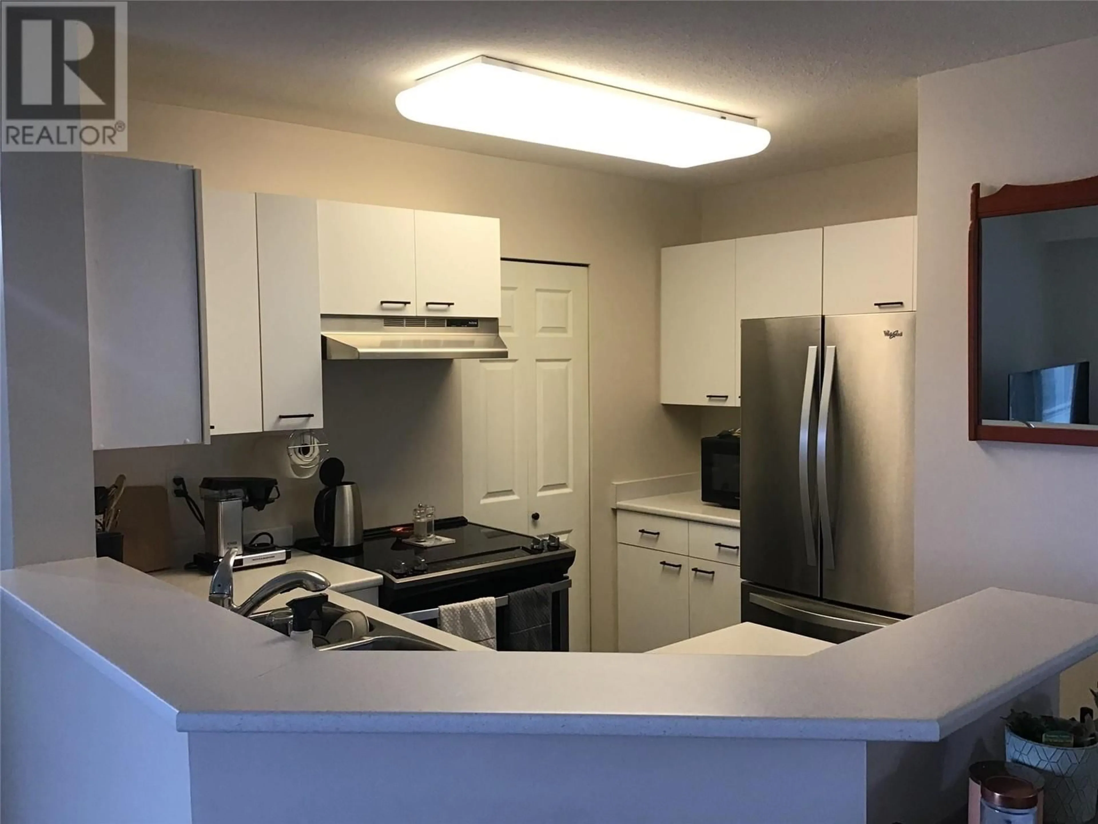 Standard kitchen, unknown for 603 - 629 LANSDOWNE STREET, Kamloops British Columbia V2C1Y6