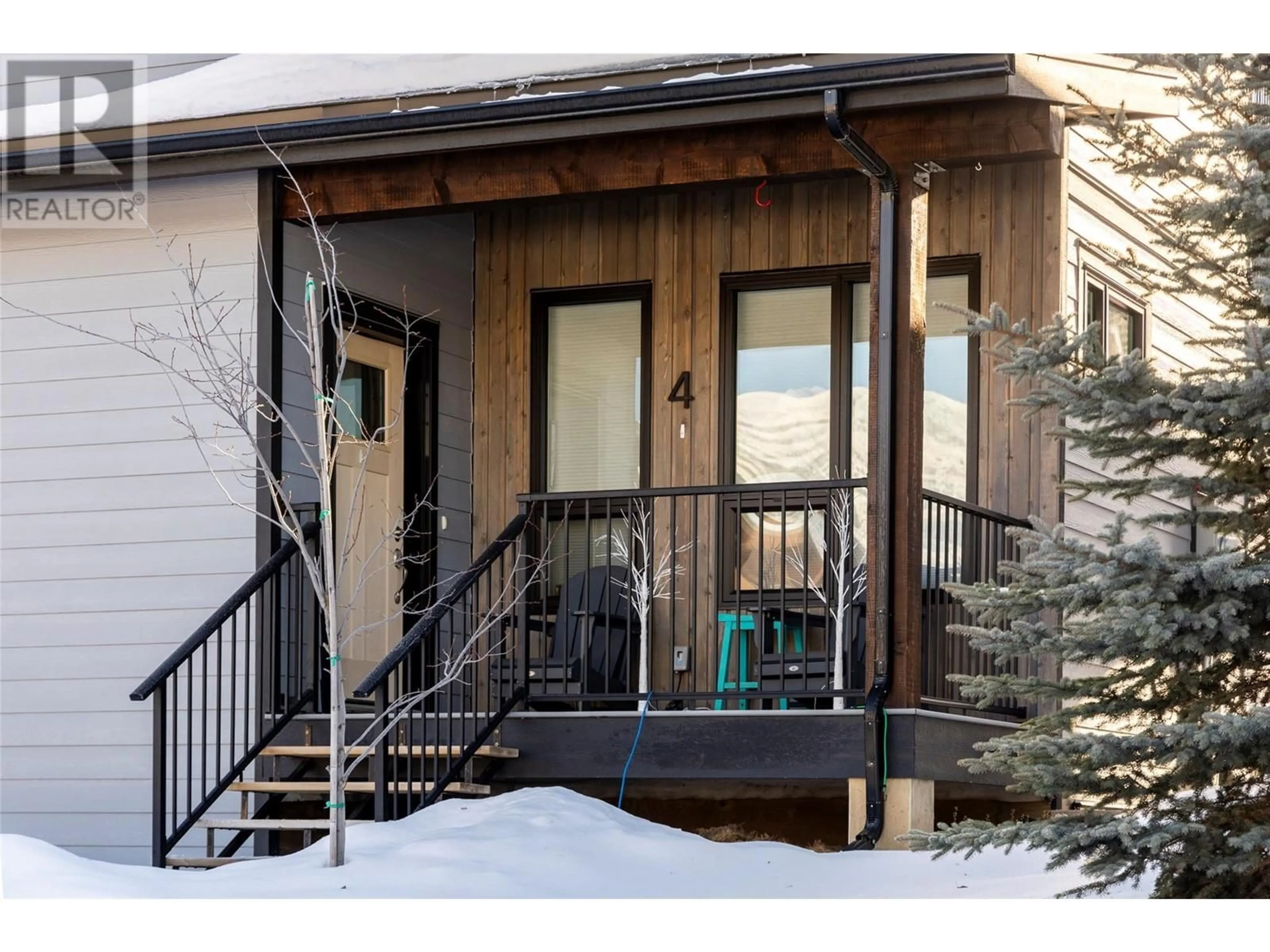 Indoor entryway for 4 Piedmont Drive, Fernie British Columbia V0B1M4