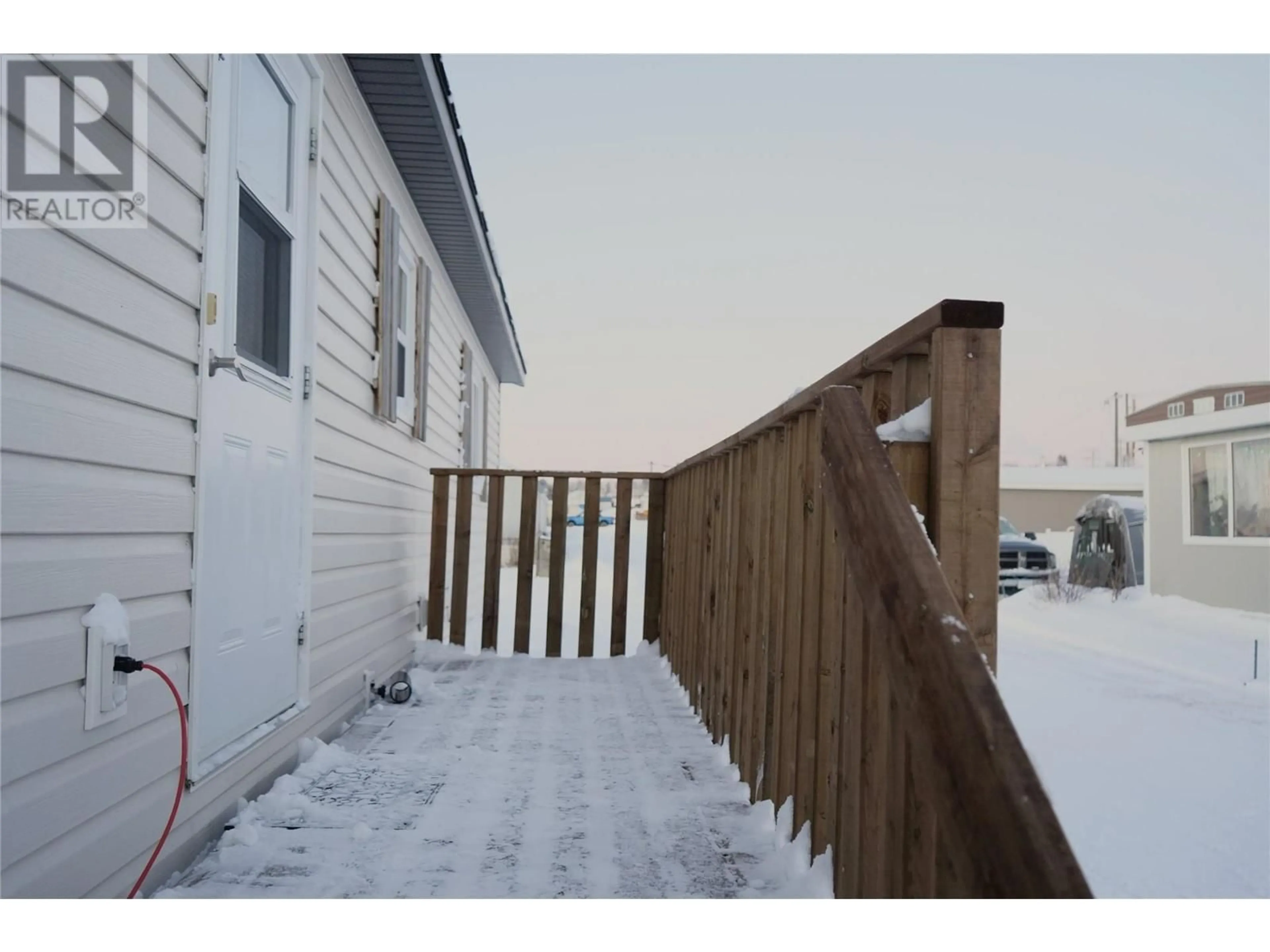 Standard kitchen, wood/laminate floor for 9 - 9800 18 STREET, Dawson Creek British Columbia V1G5A4