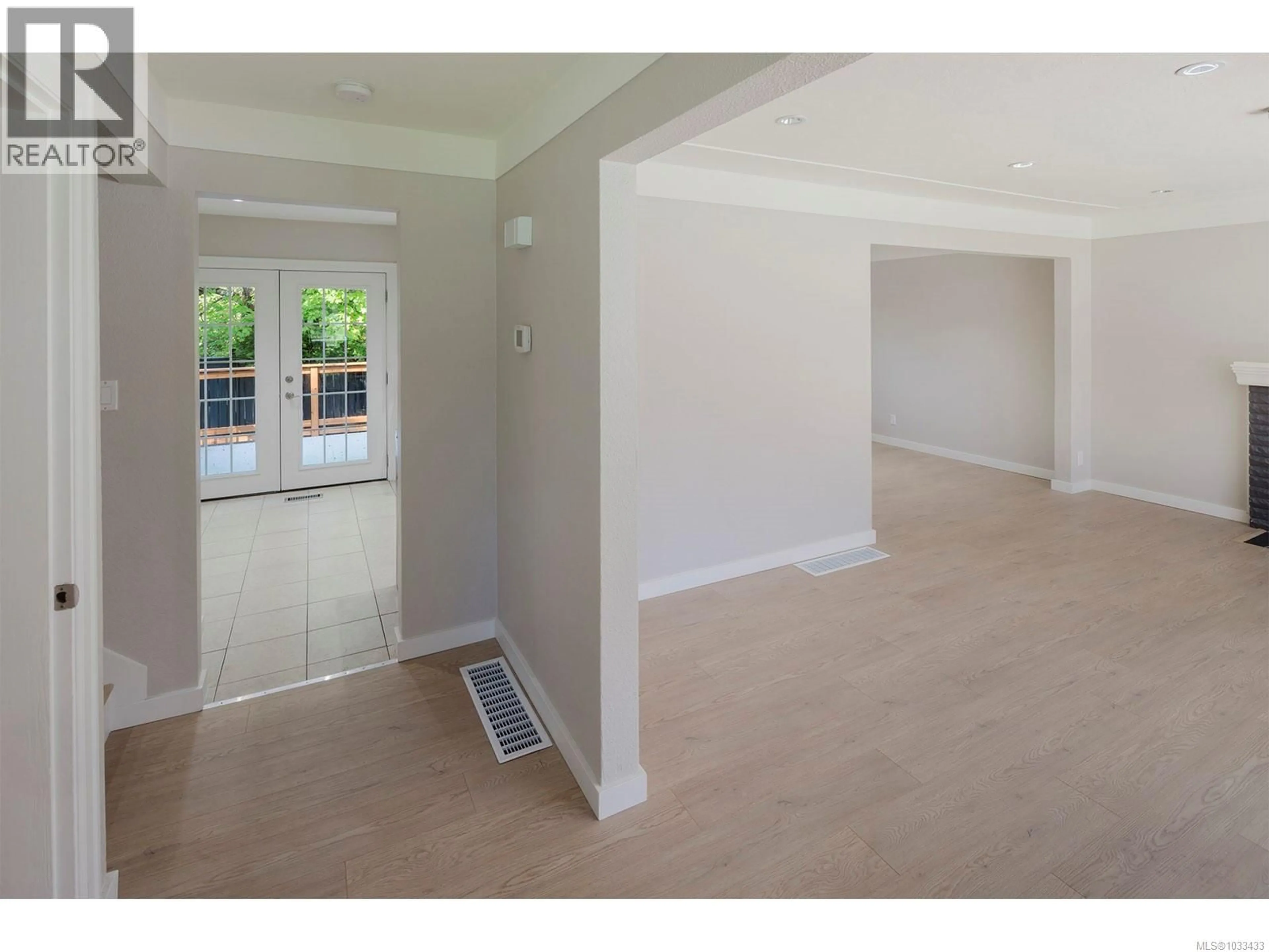 A pic of a room for 598 CEDARCREST DRIVE, Colwood British Columbia V9C1M3