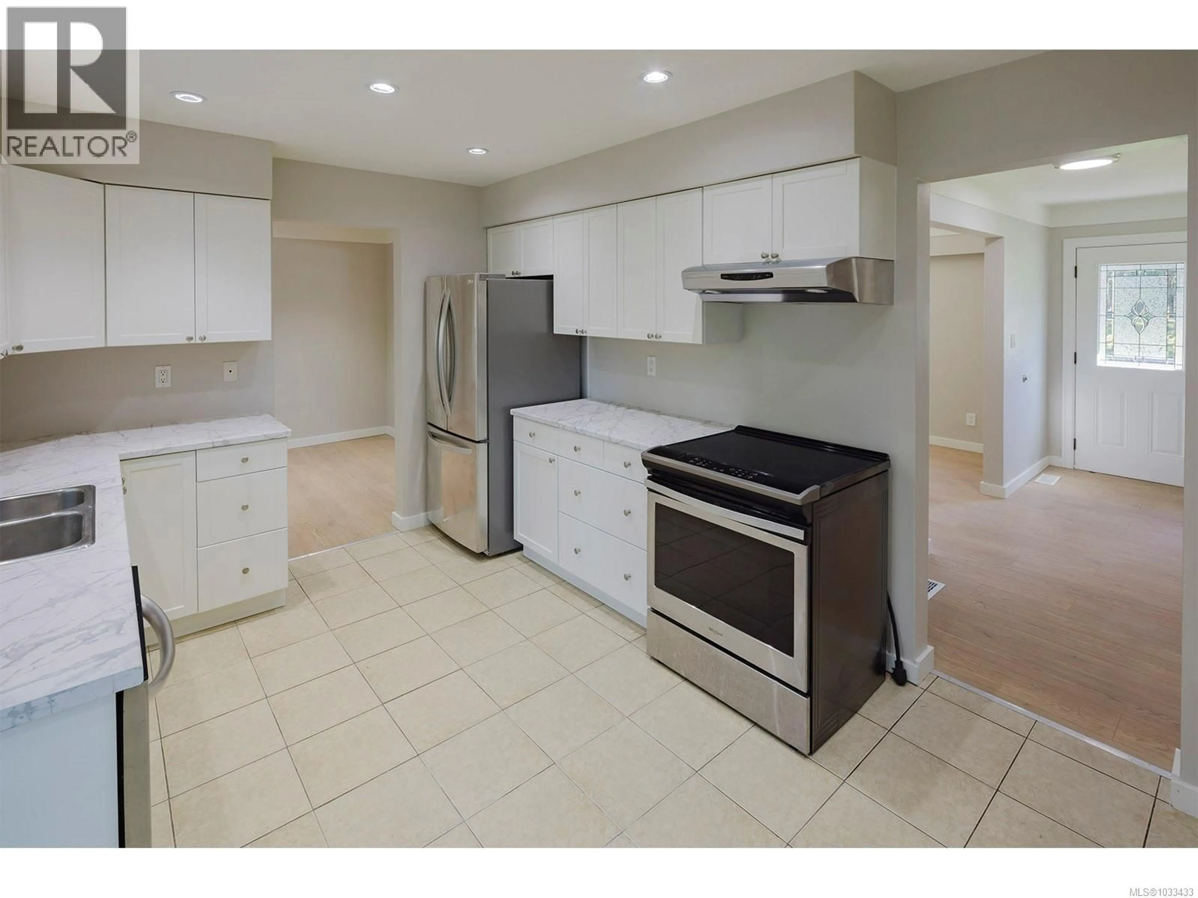 Open concept kitchen, ceramic/tile floor for 598 CEDARCREST DRIVE, Colwood British Columbia V9C1M3